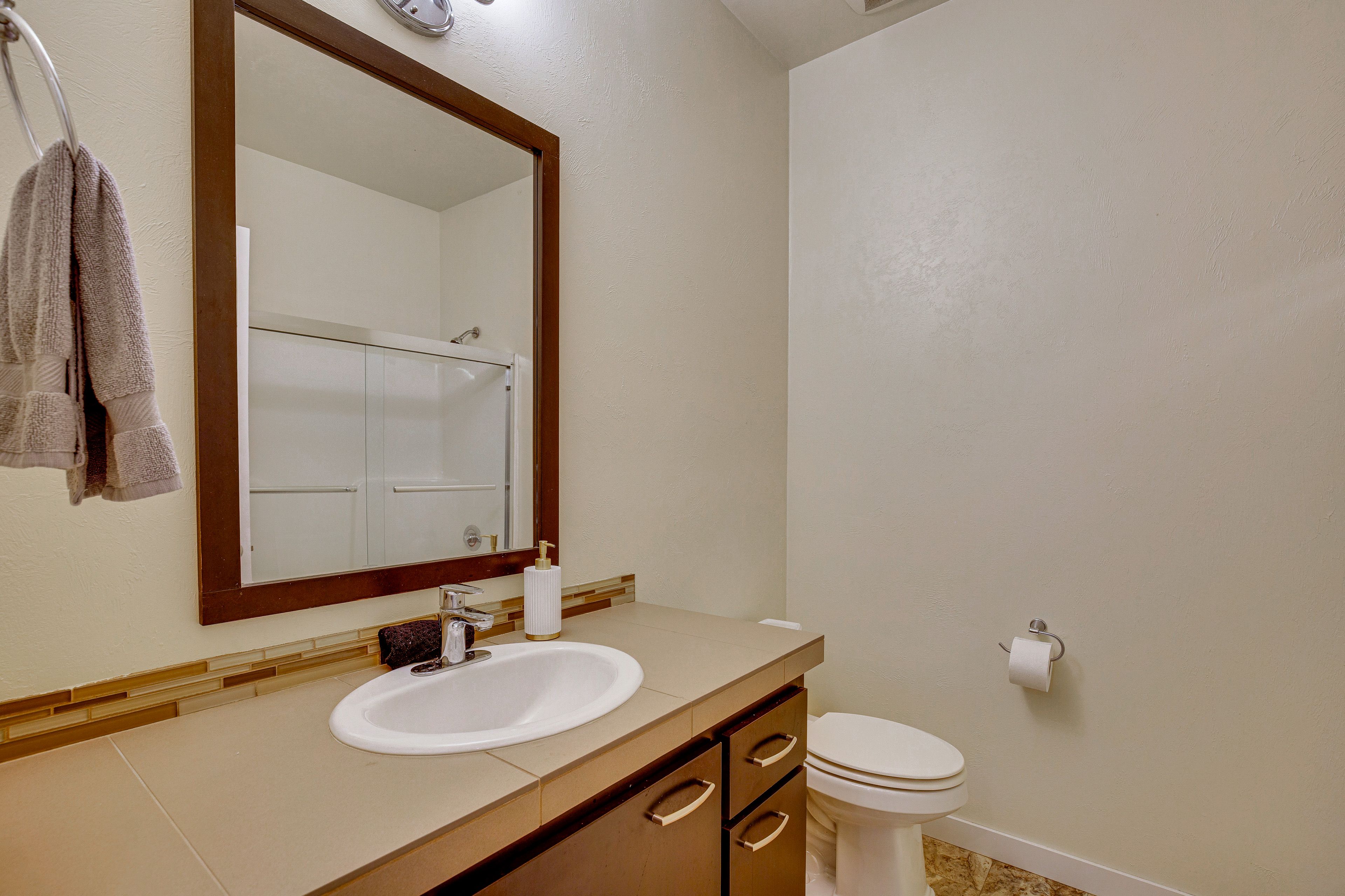 Full Bathroom | Hair Dryer