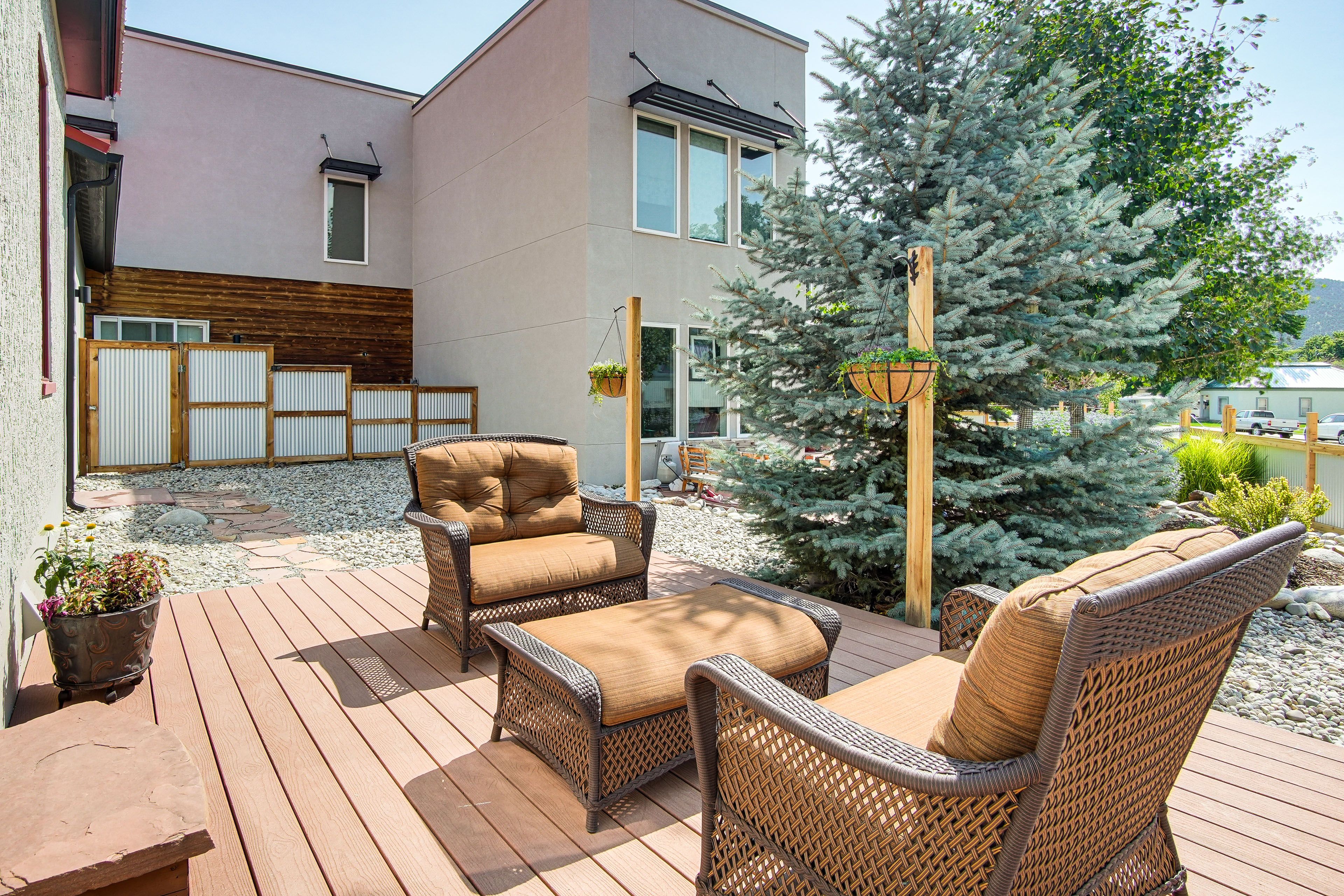 Private Deck