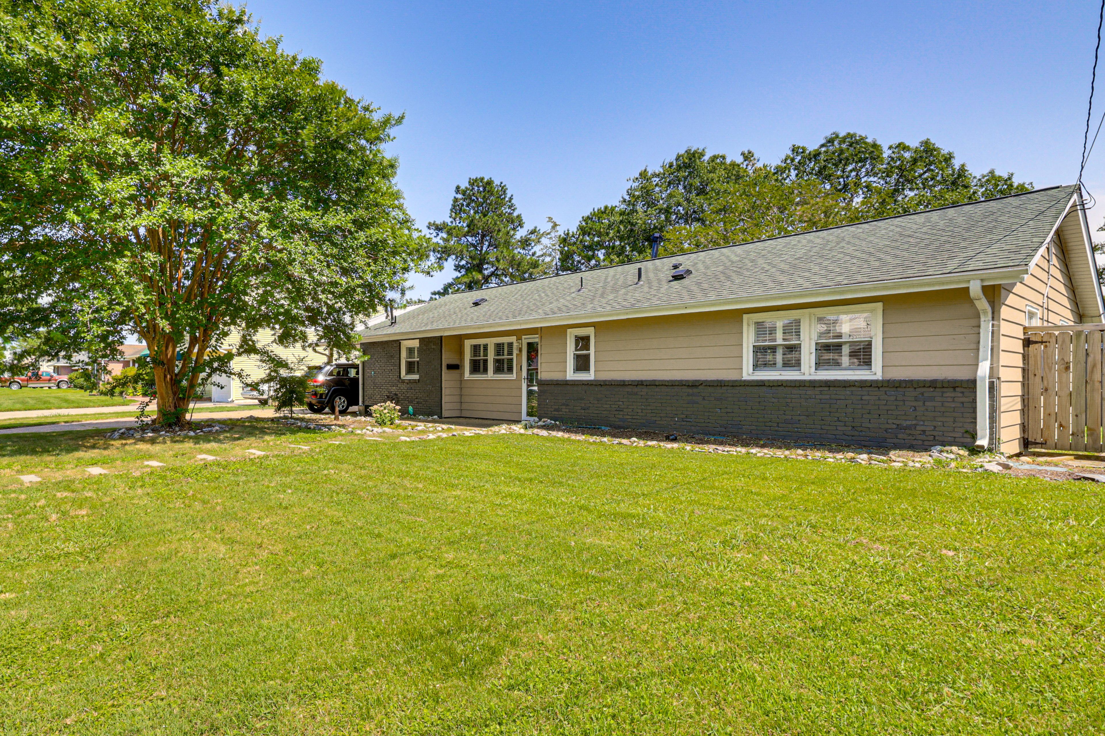 Parking | Carport (1 Vehicle) | Driveway (1 Vehicle)