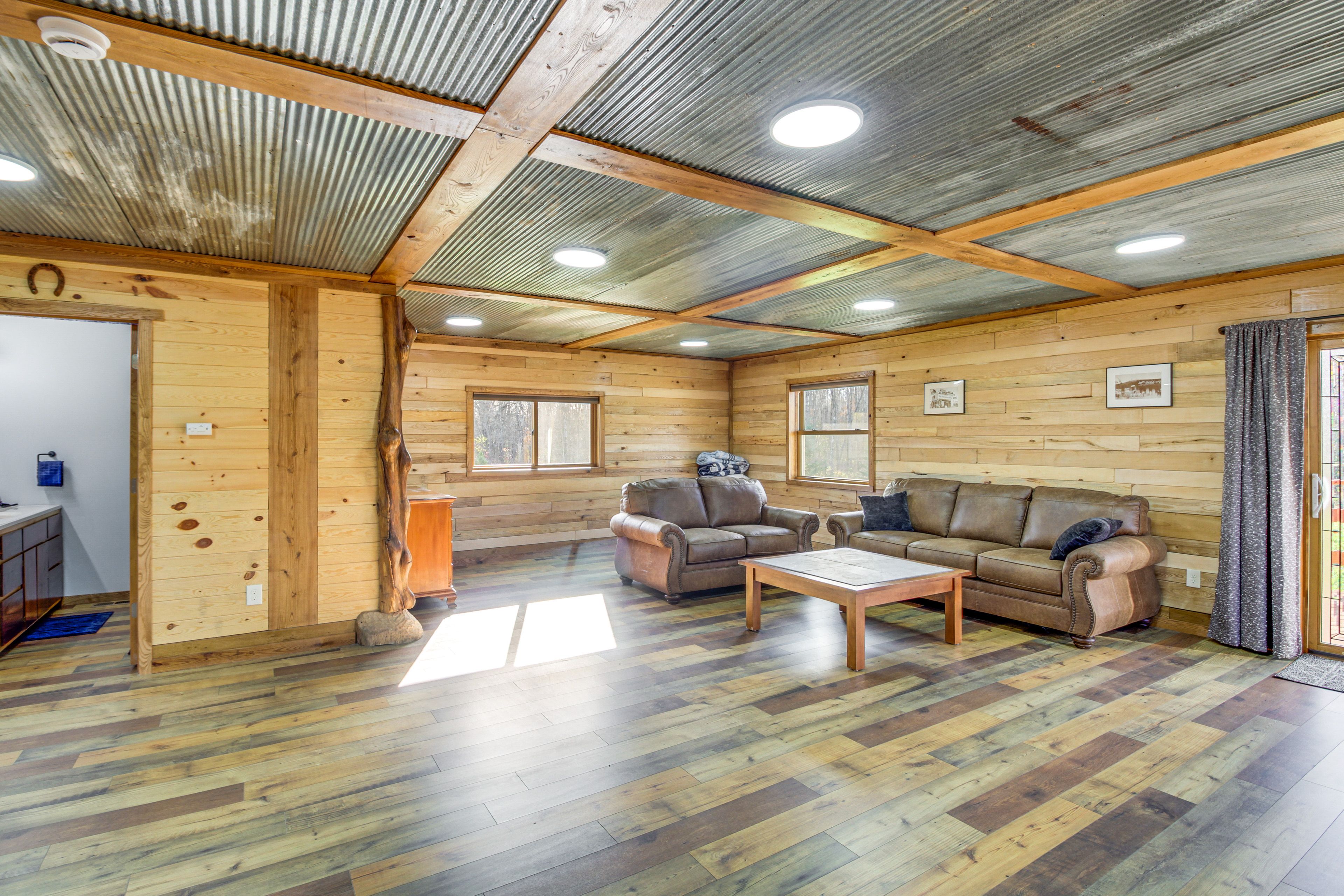 Upper Living Area | 2nd Floor