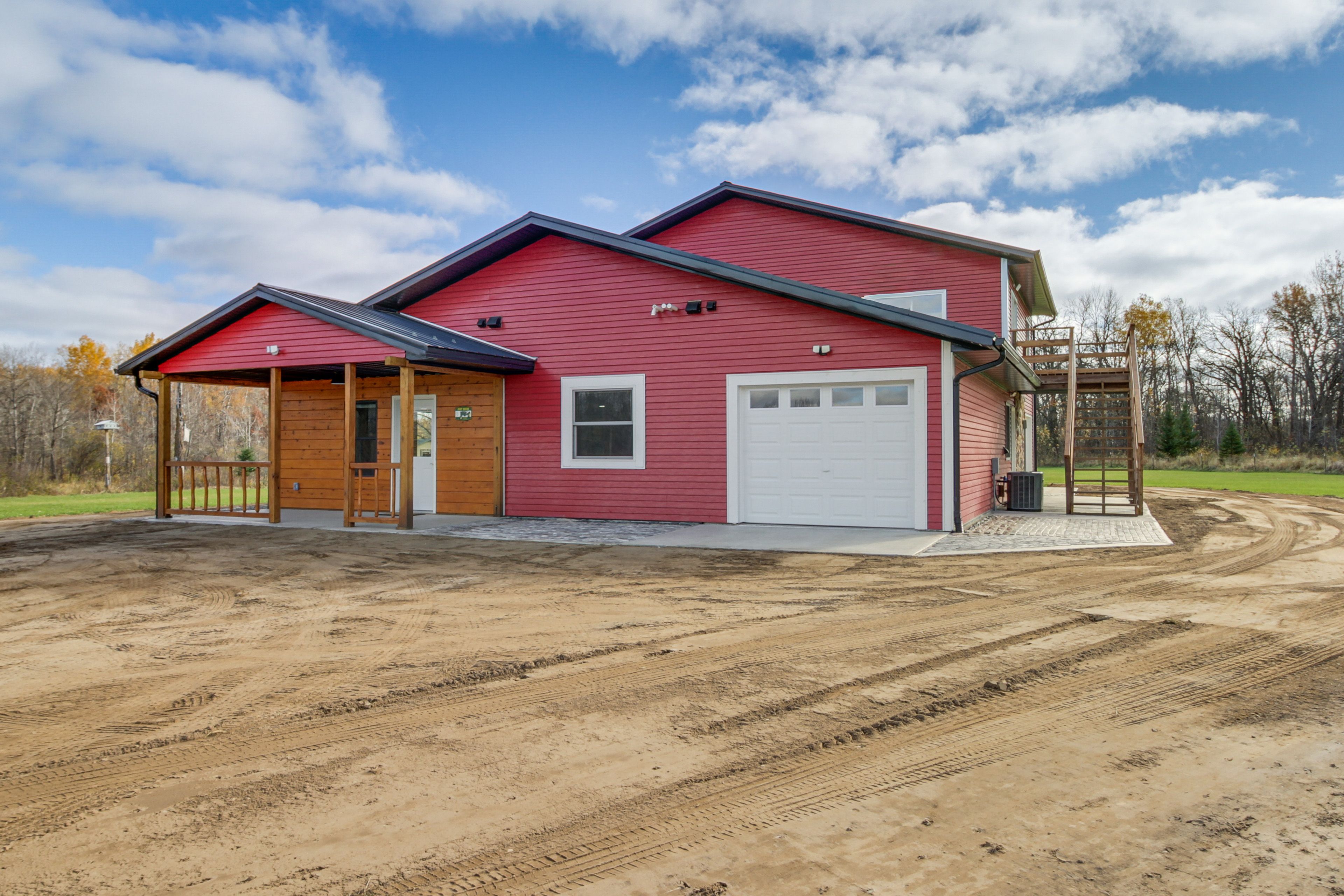 Parking | Driveway (10 Vehicles) | RV/Trailer Parking | RV & EV Hookups On-Site