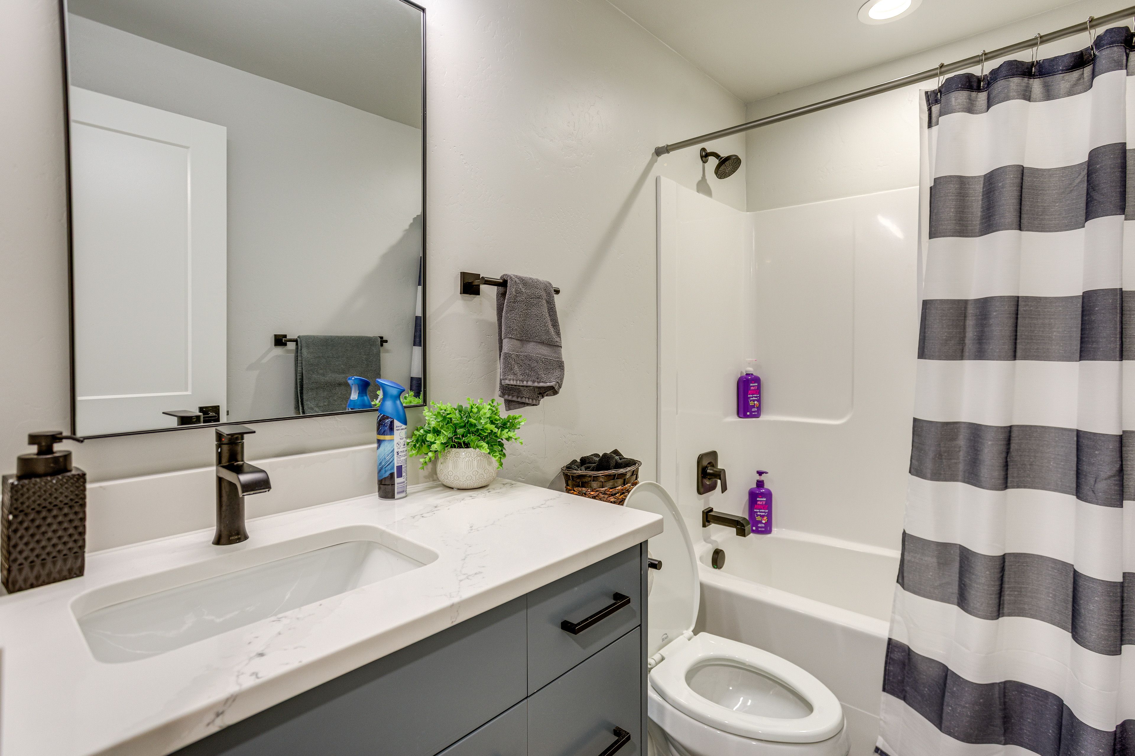 Full Bathroom | Basement