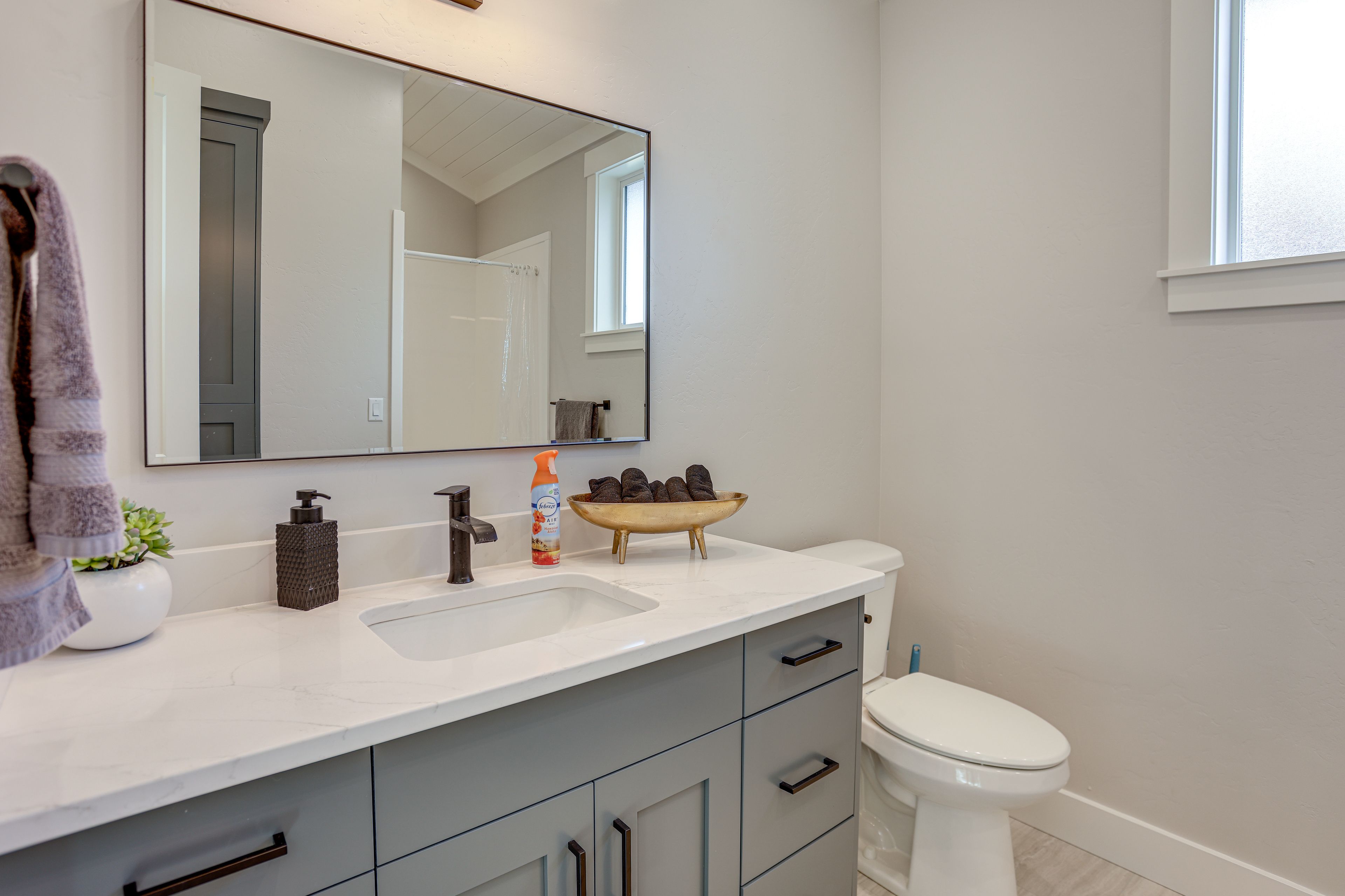 En-Suite Bathroom | 2nd Floor | Towels Provided
