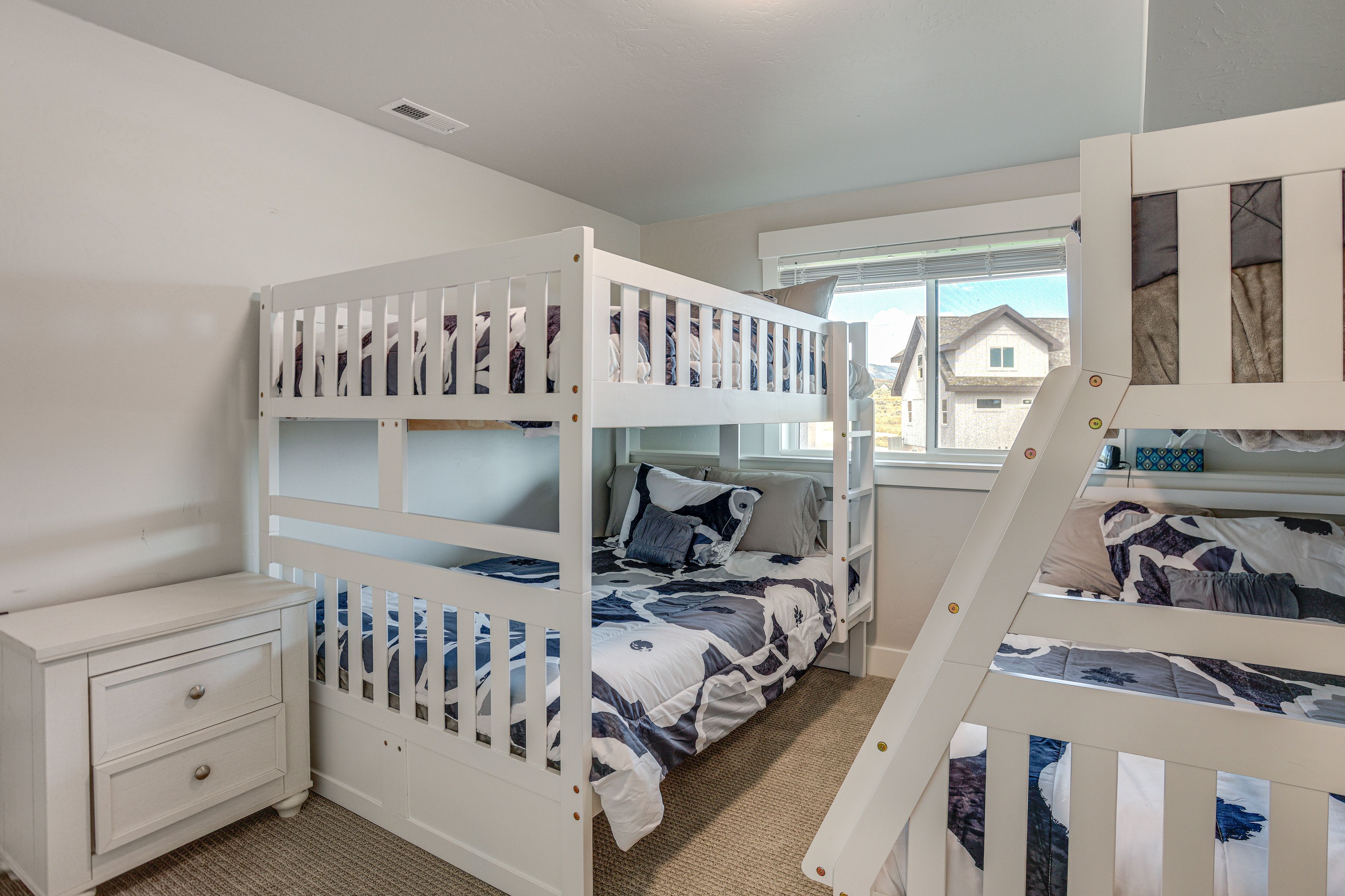 Bedroom 3 | Ground Floor | Full Bunk Bed | Twin/Full Bunk Bed