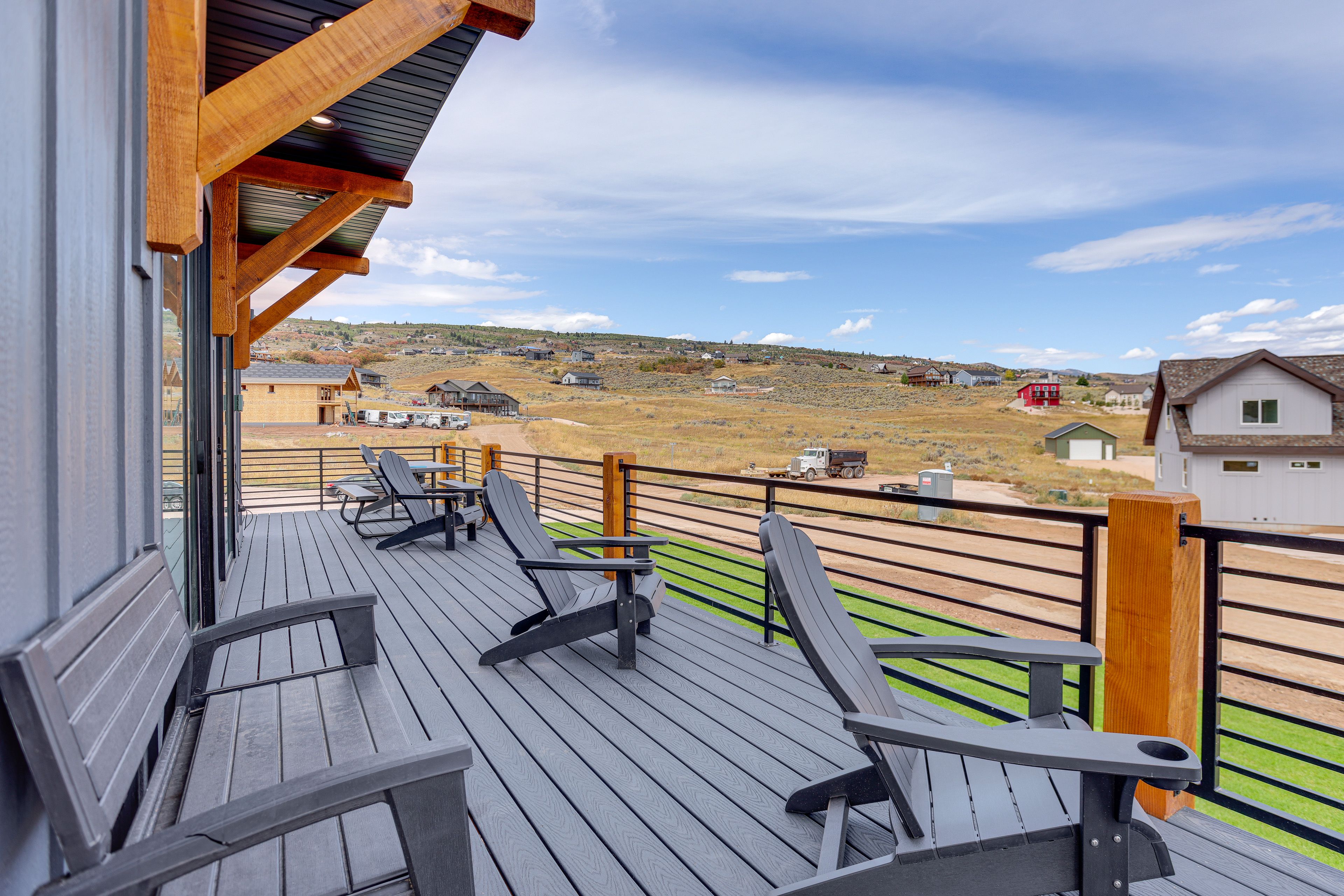 Wraparound Deck