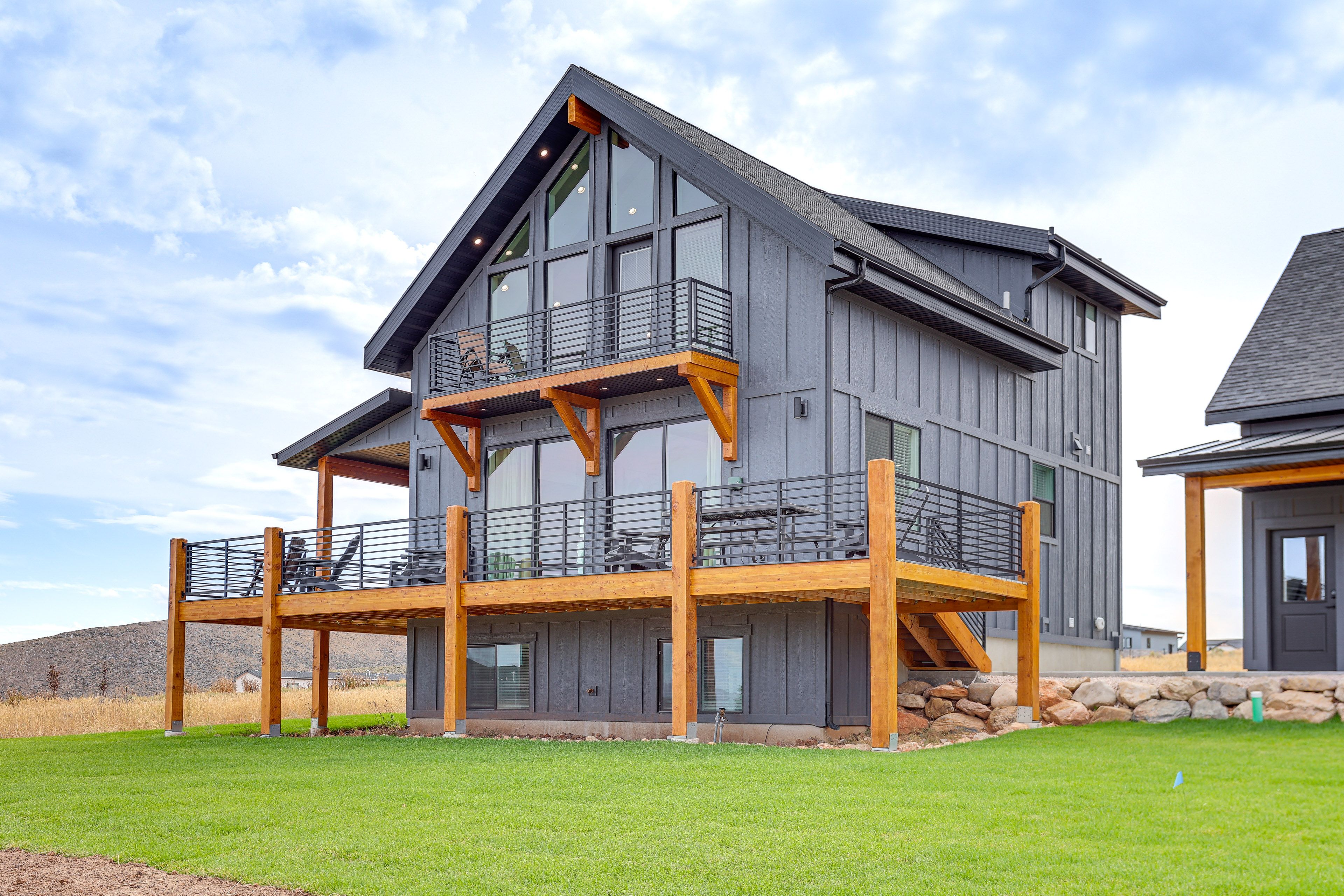 Garden City Vacation Rental | 6BR | 4BA | Stairs Required | 3,214 Sq Ft