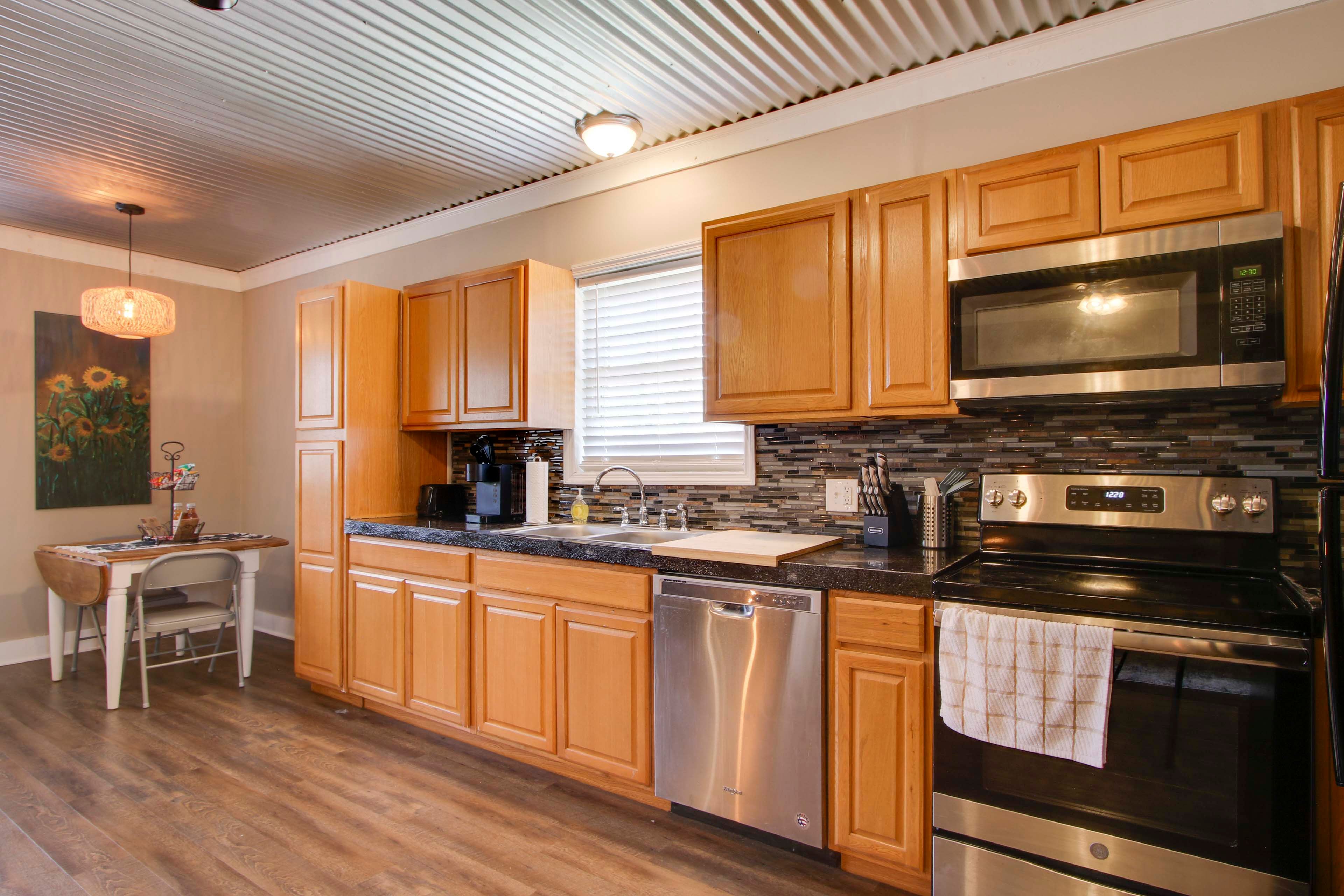 Studio | Kitchen | Dishwasher