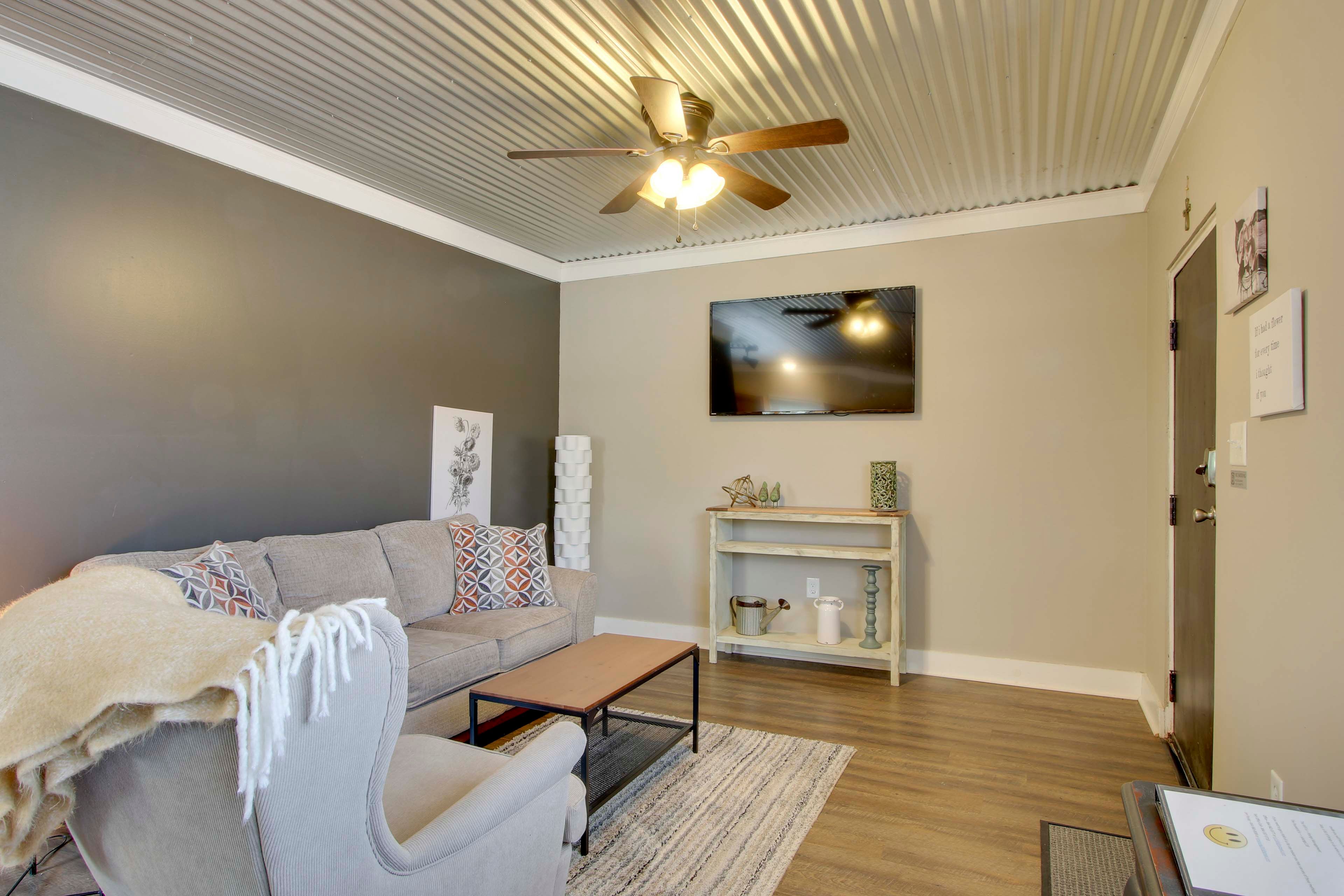 Studio | Living Area | Smart TV | Free WiFi | Mini Split A/C & Heat