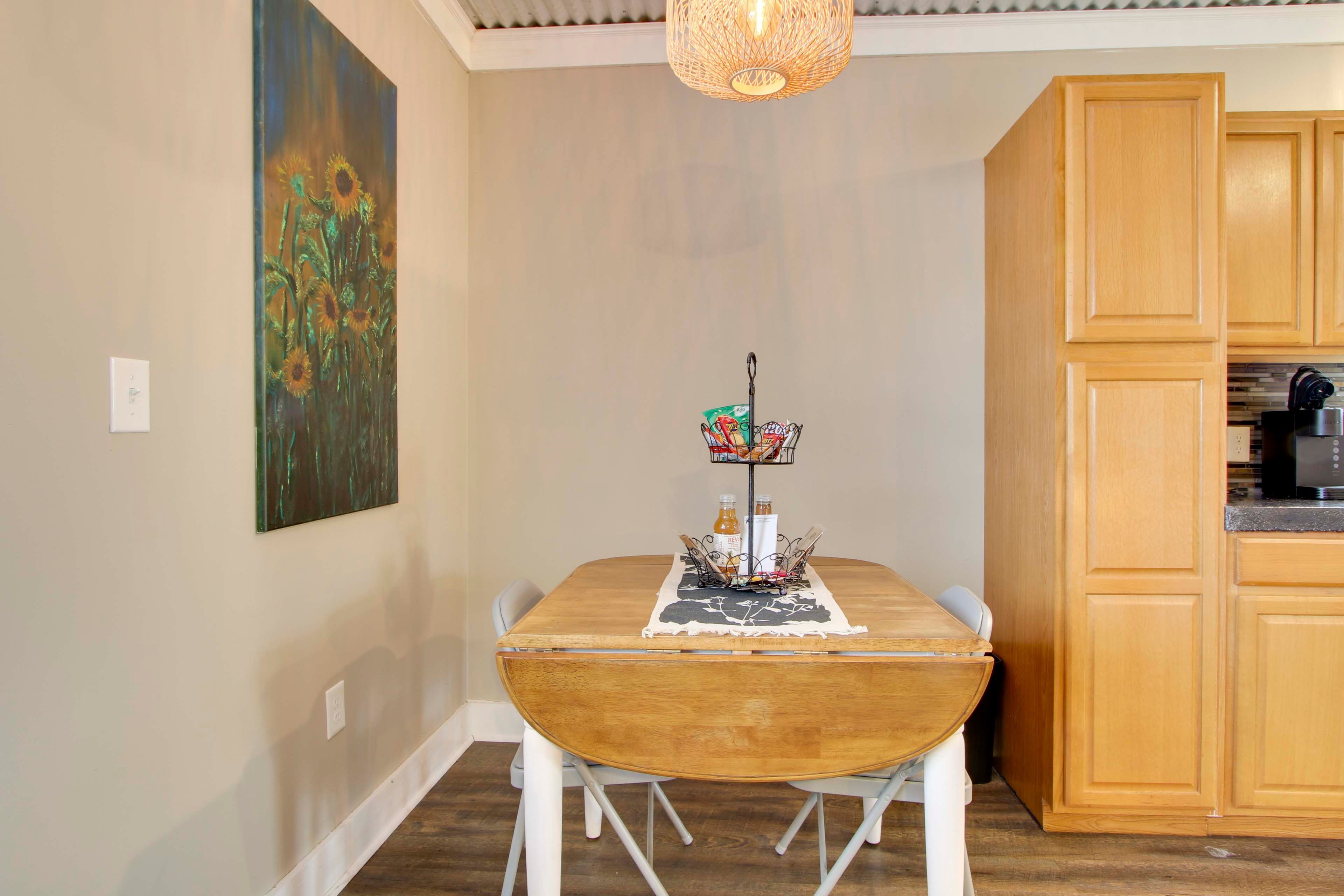 Studio | Dining Area | Dishware & Flatware