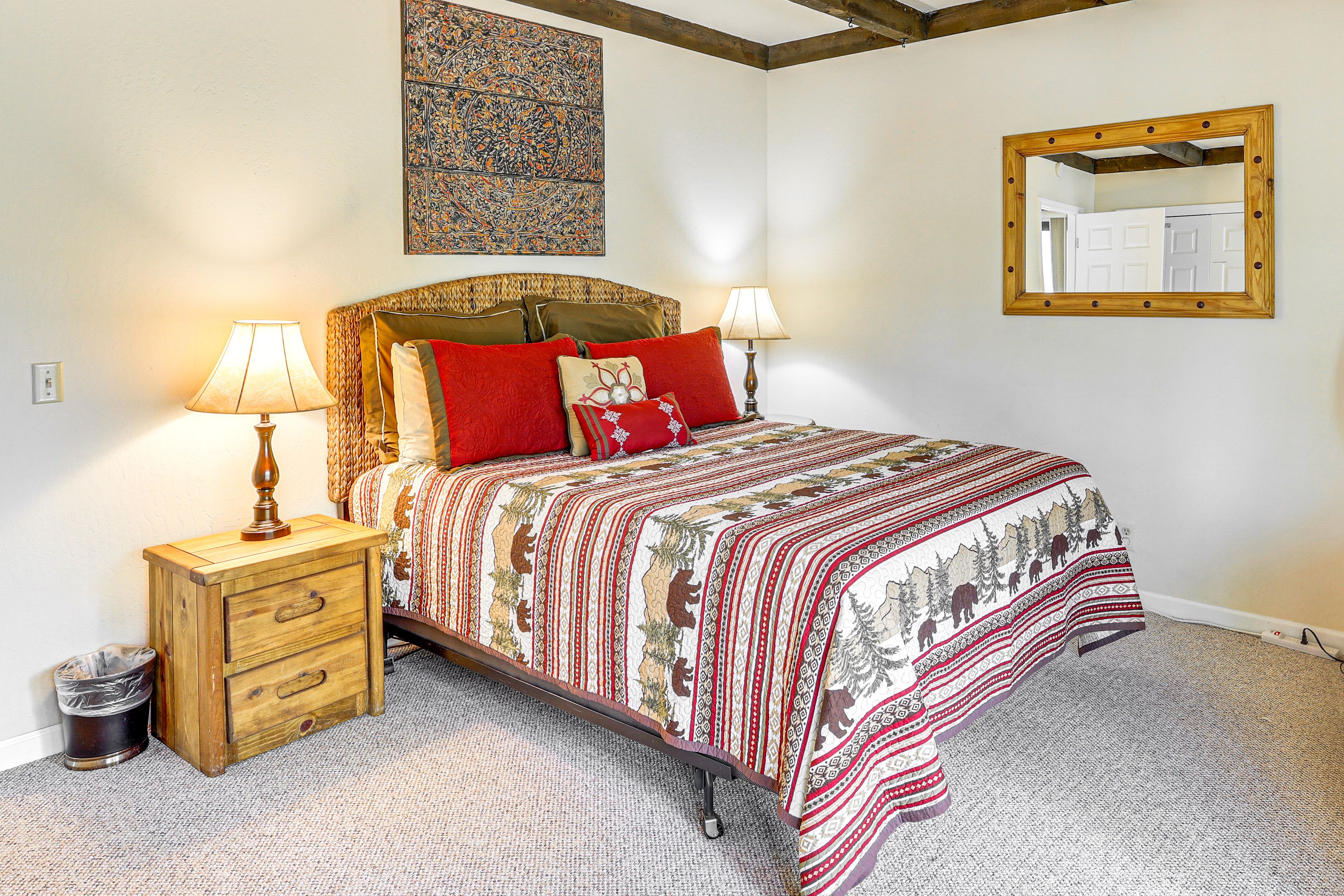 Bedroom 3 | Queen Bed | Lower Lever