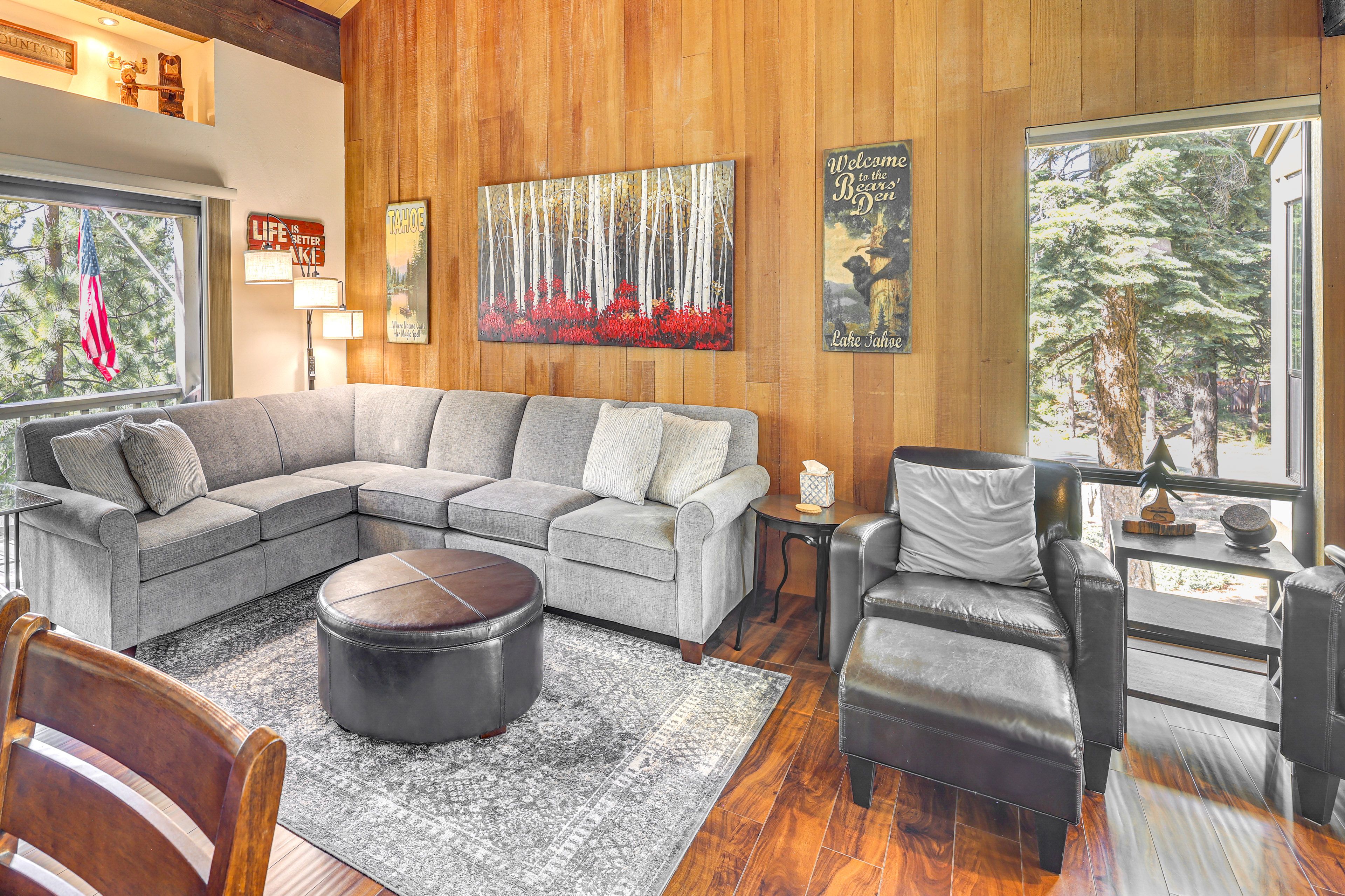 Living Room | Free WiFi | Electric Fireplace | Main Level