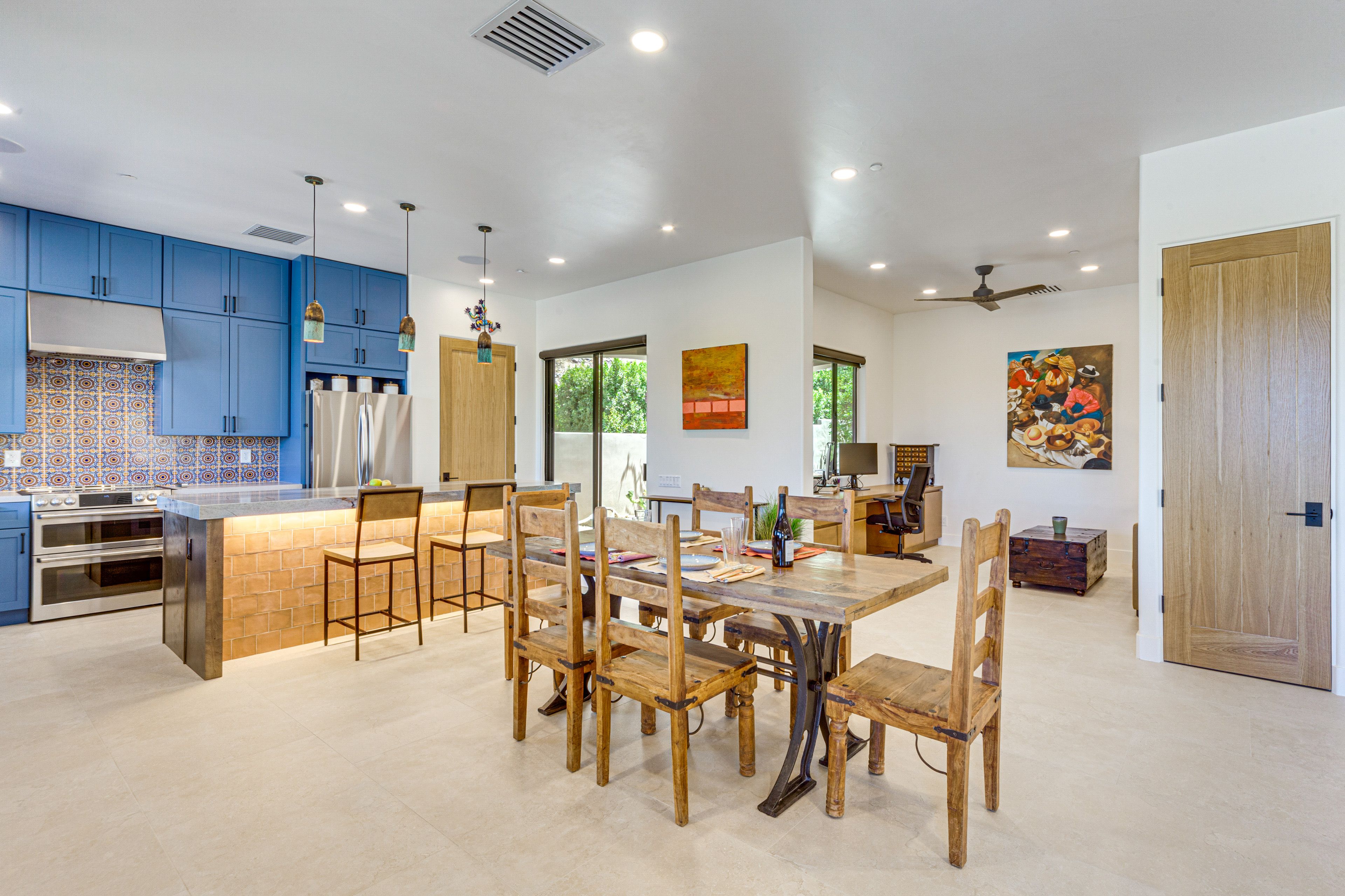 Dining Room | Dishware/Flatware Provided