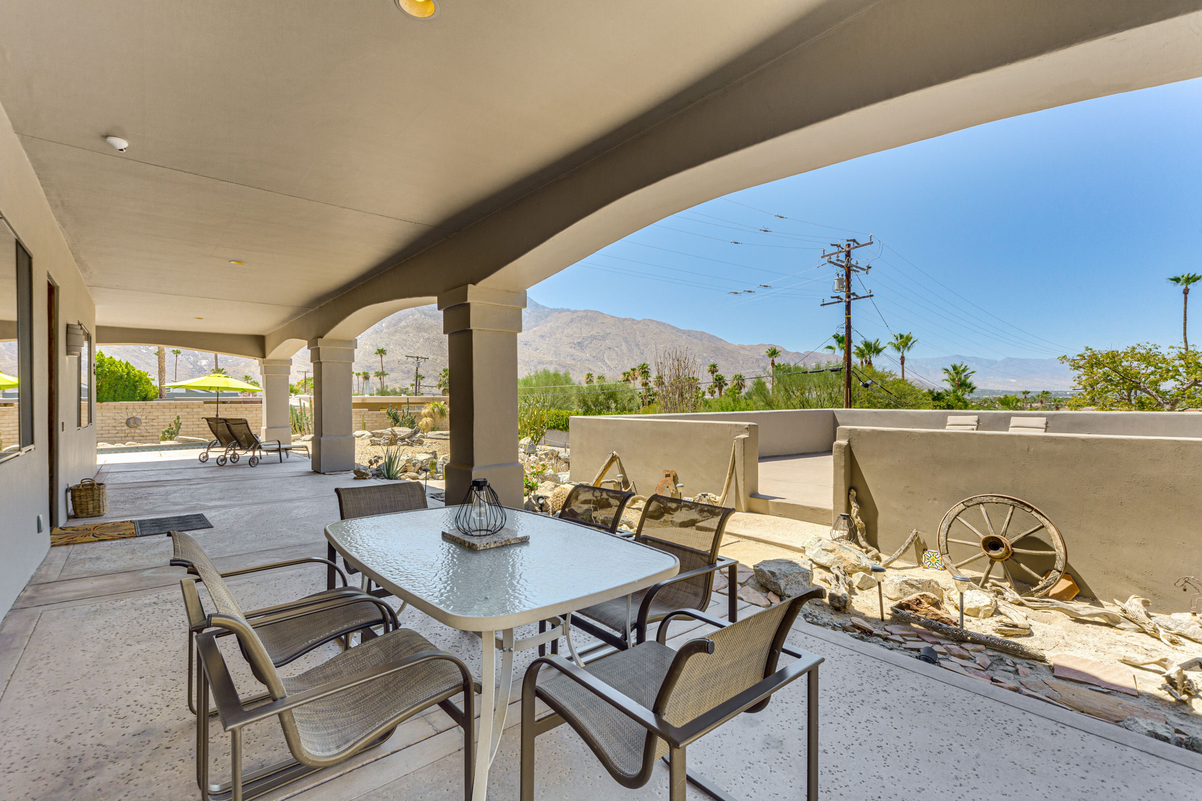 Outdoor Dining Area
