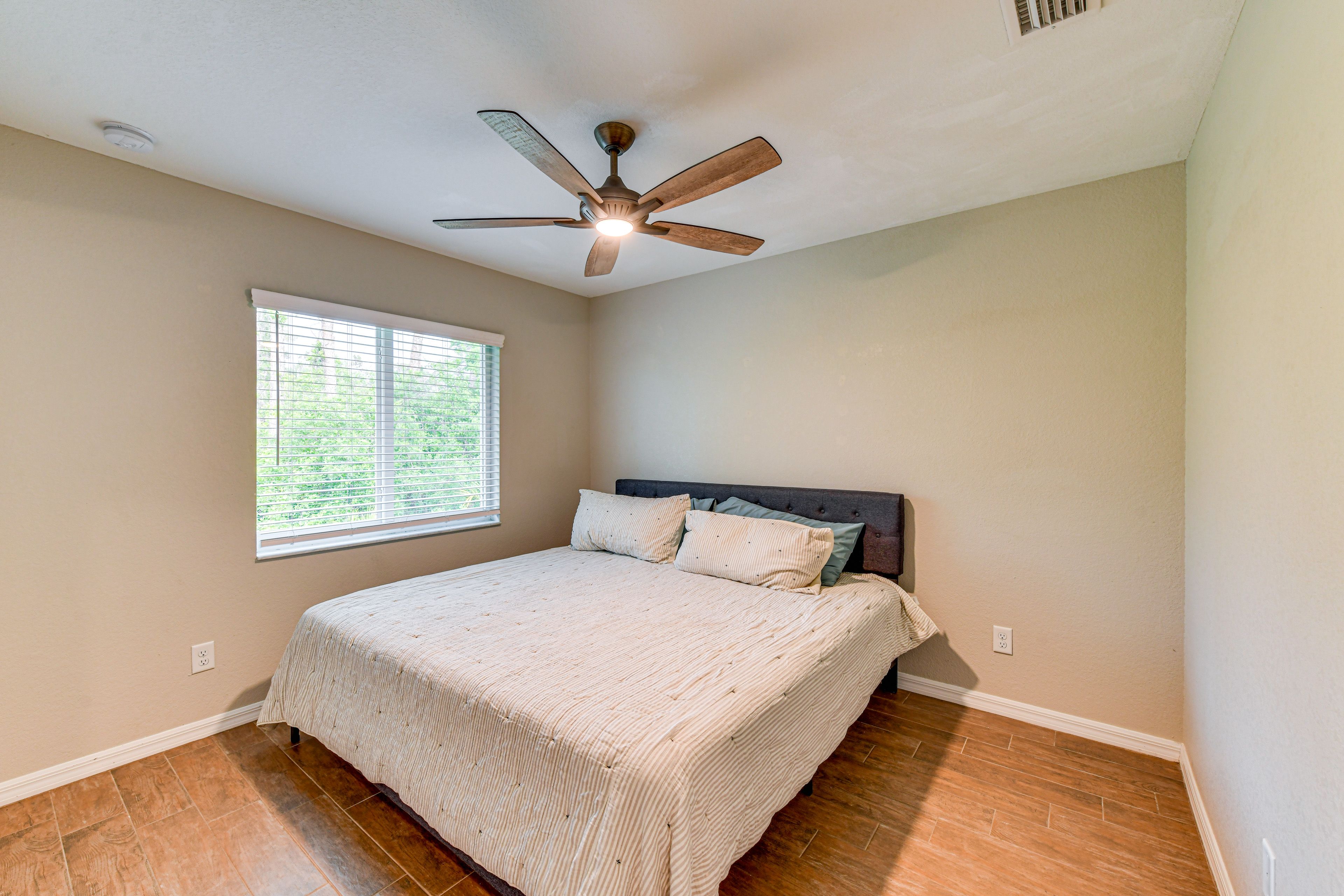 Bedroom 2 | King Bed