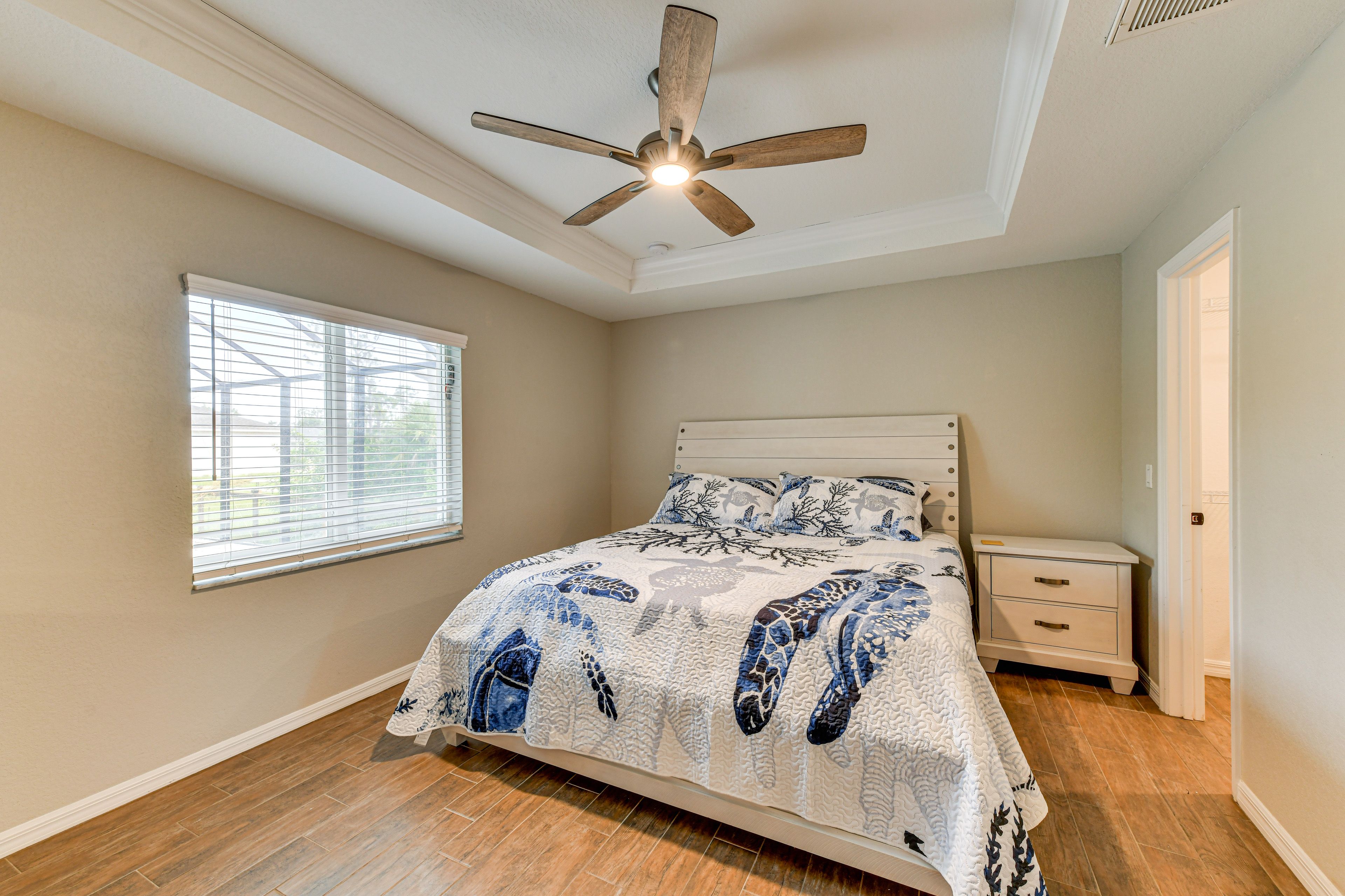 Bedroom 1 | King Bed