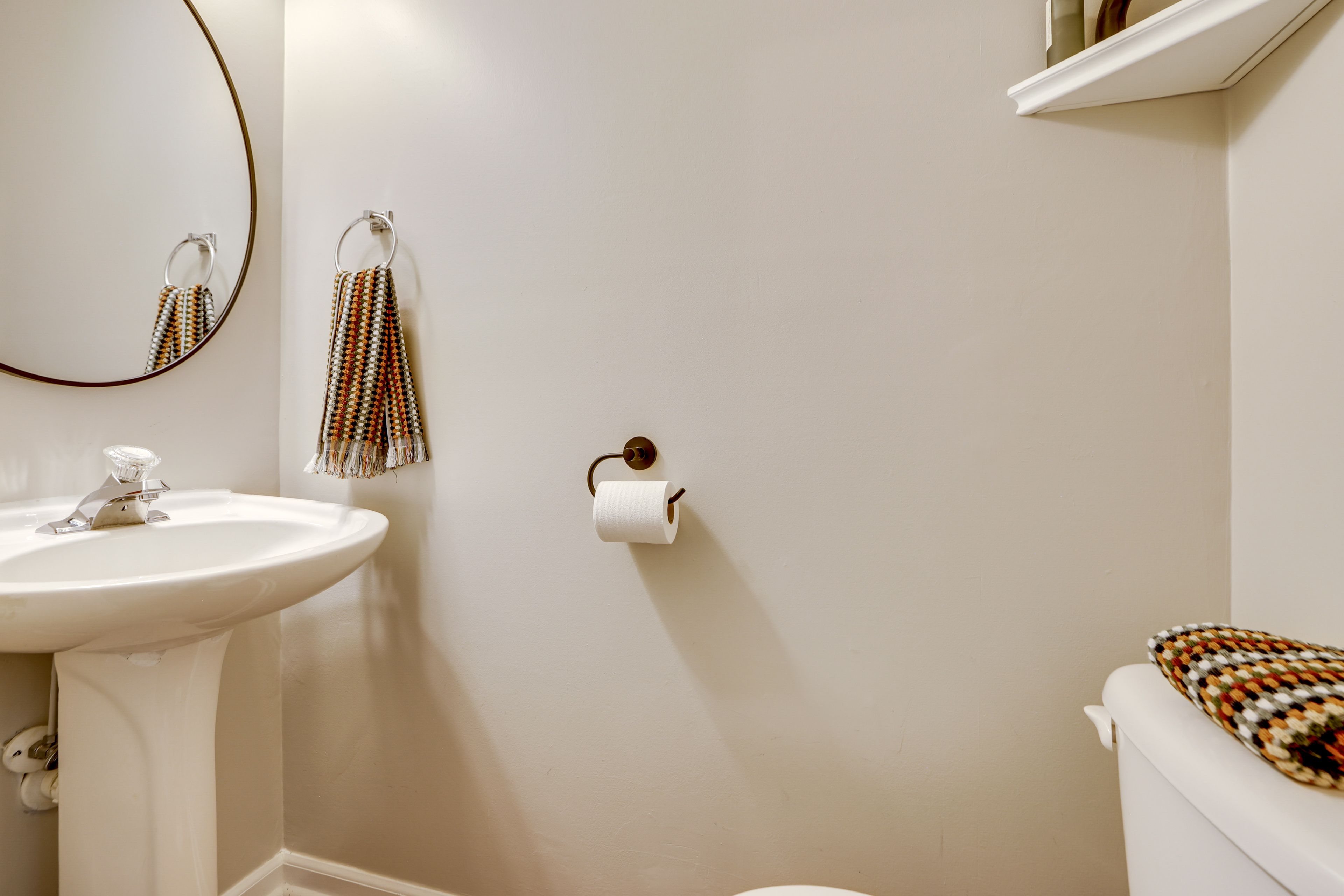 Half Bathroom | Main Floor