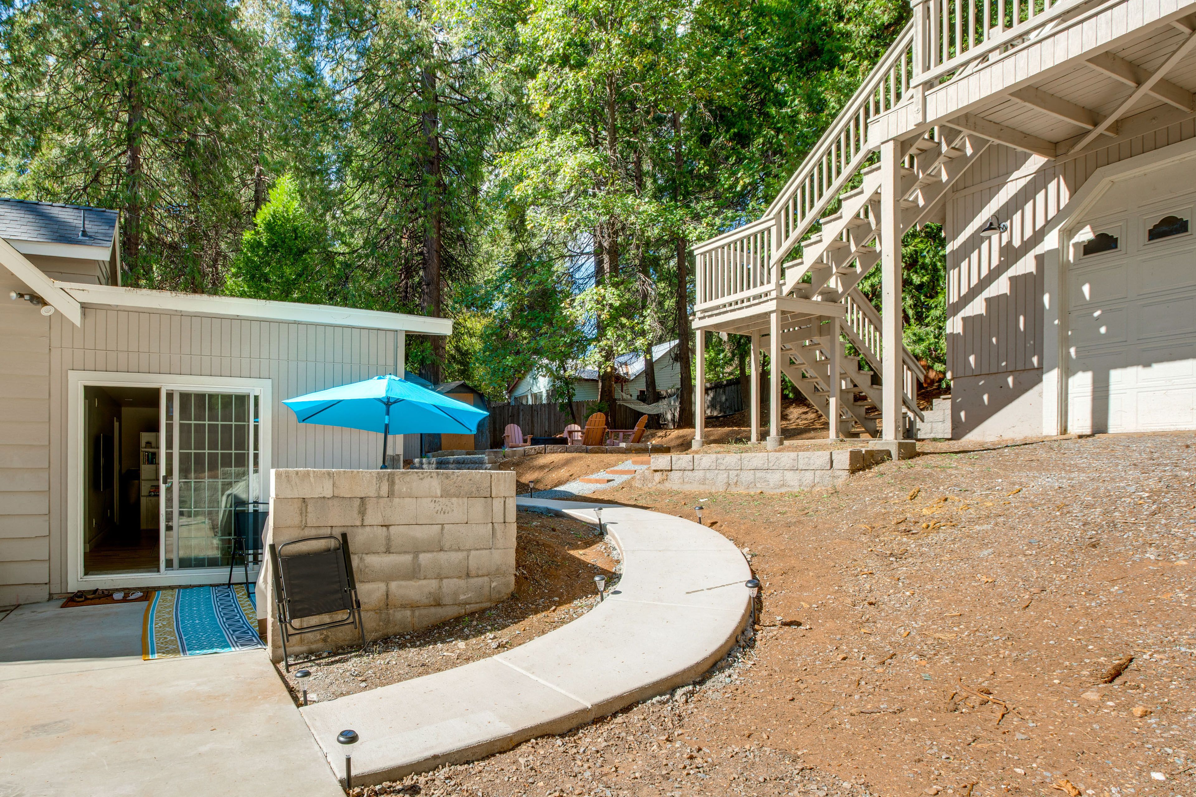 Backyard | Gas Grill | Fire Pit