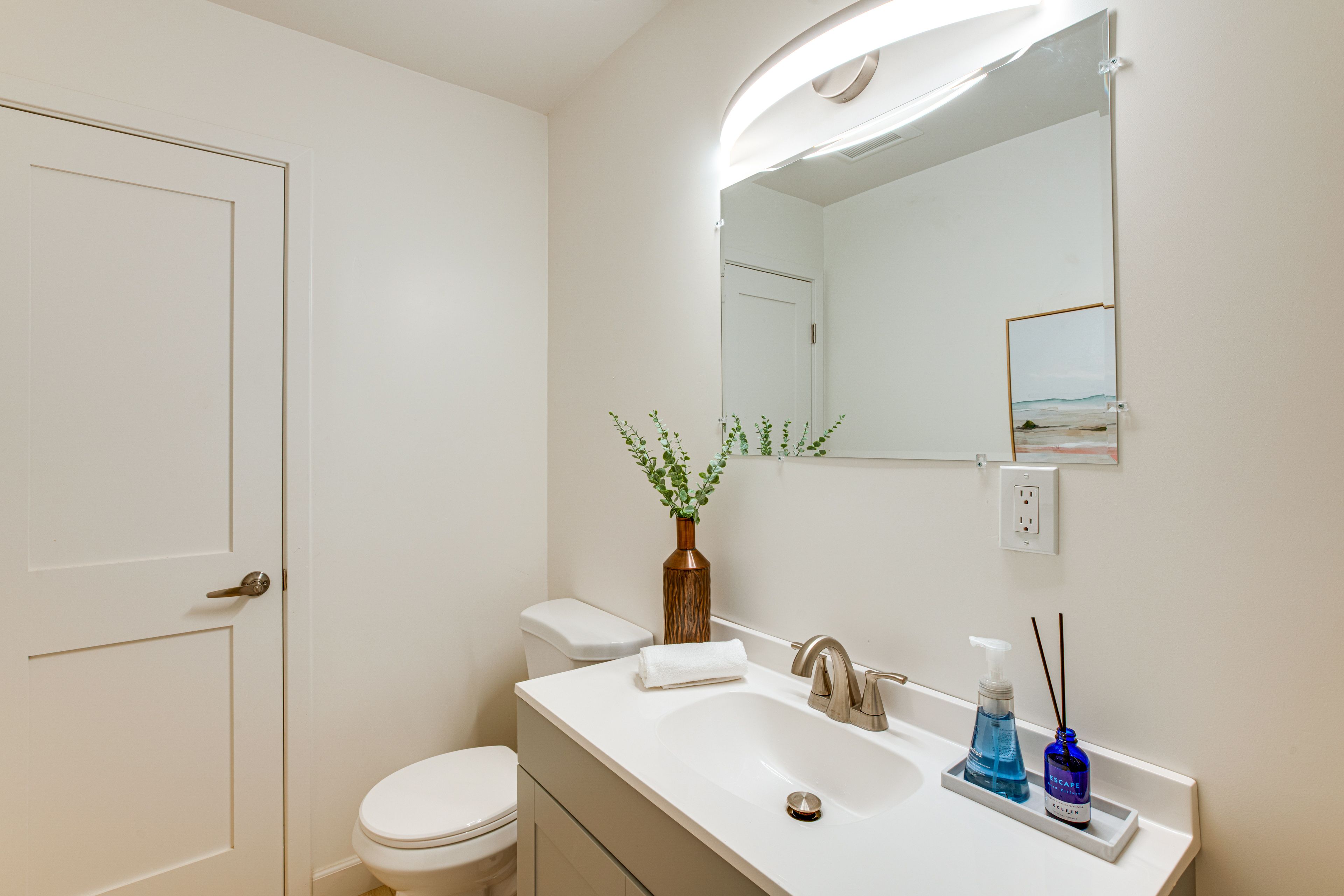 Half Bath | 1st Floor