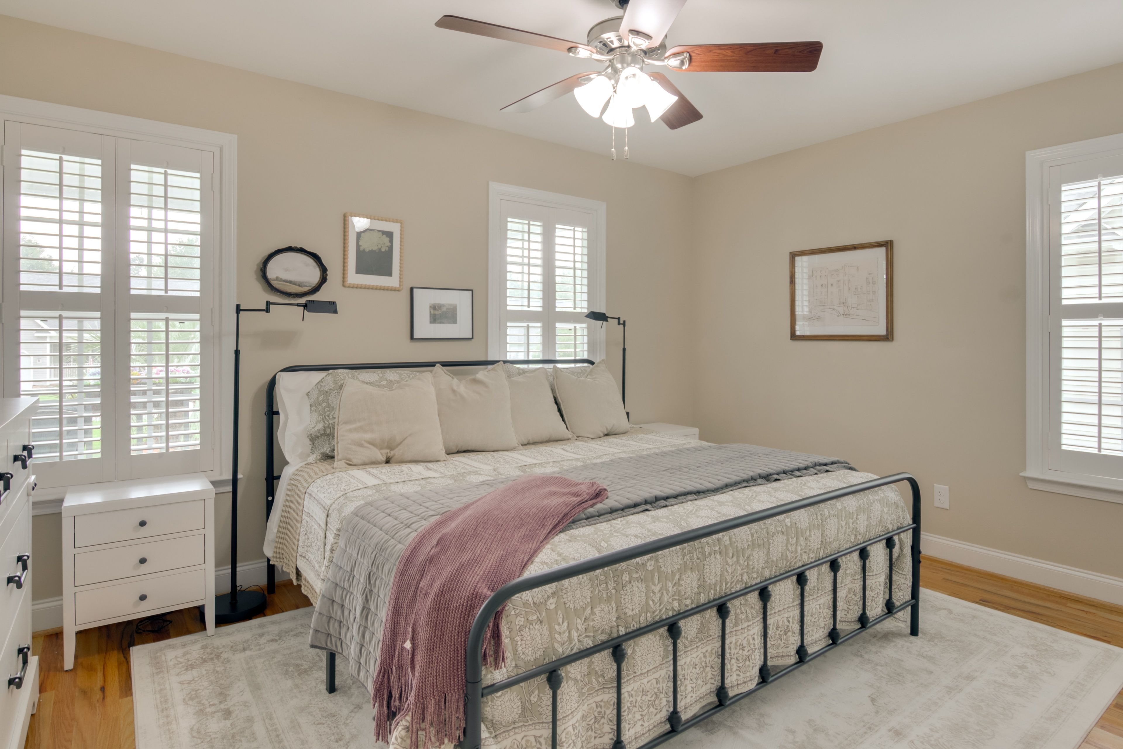 Bedroom 2 | King Bed | 1st Floor