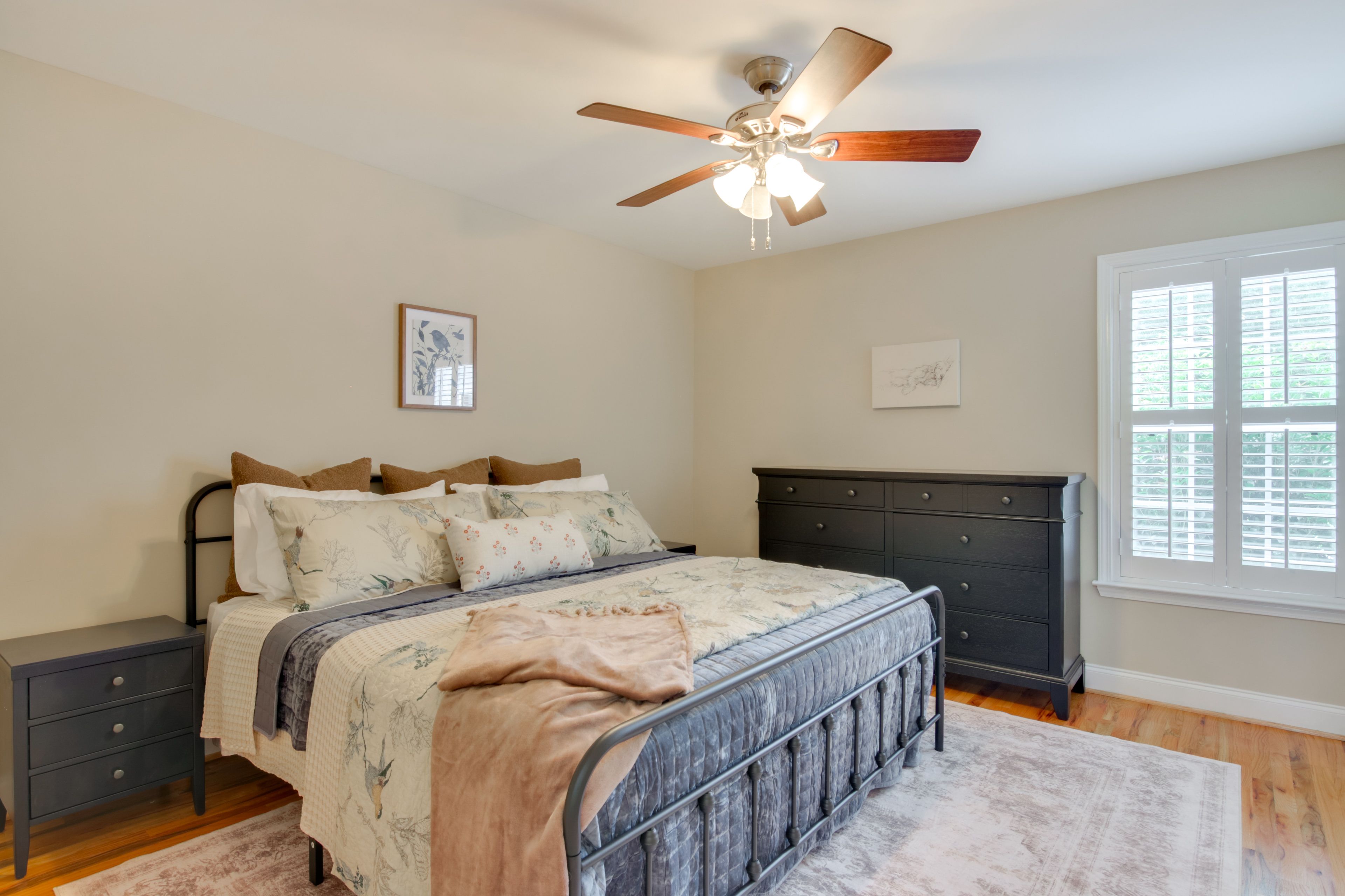 Bedroom 3 | King Bed | 1st Floor