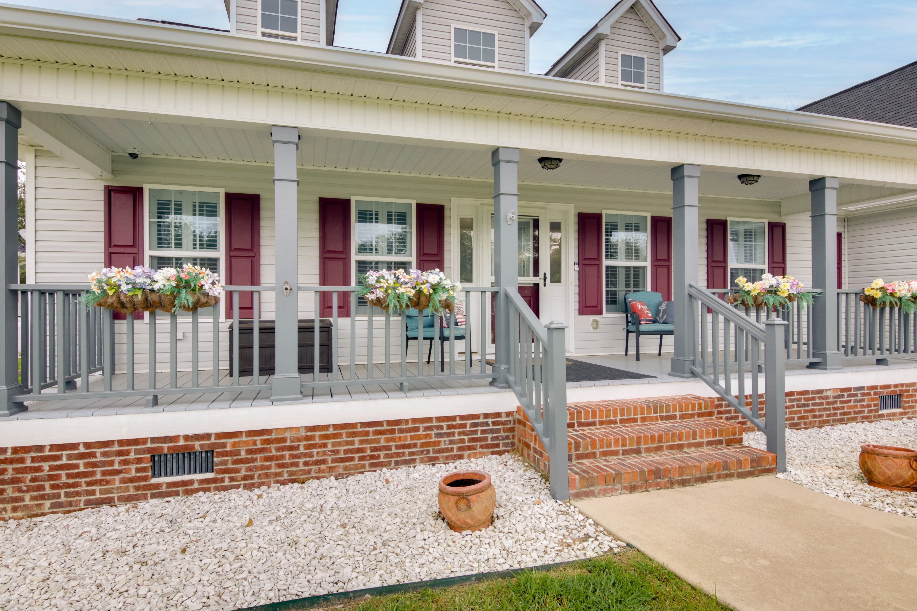 Front Entrance | Porch