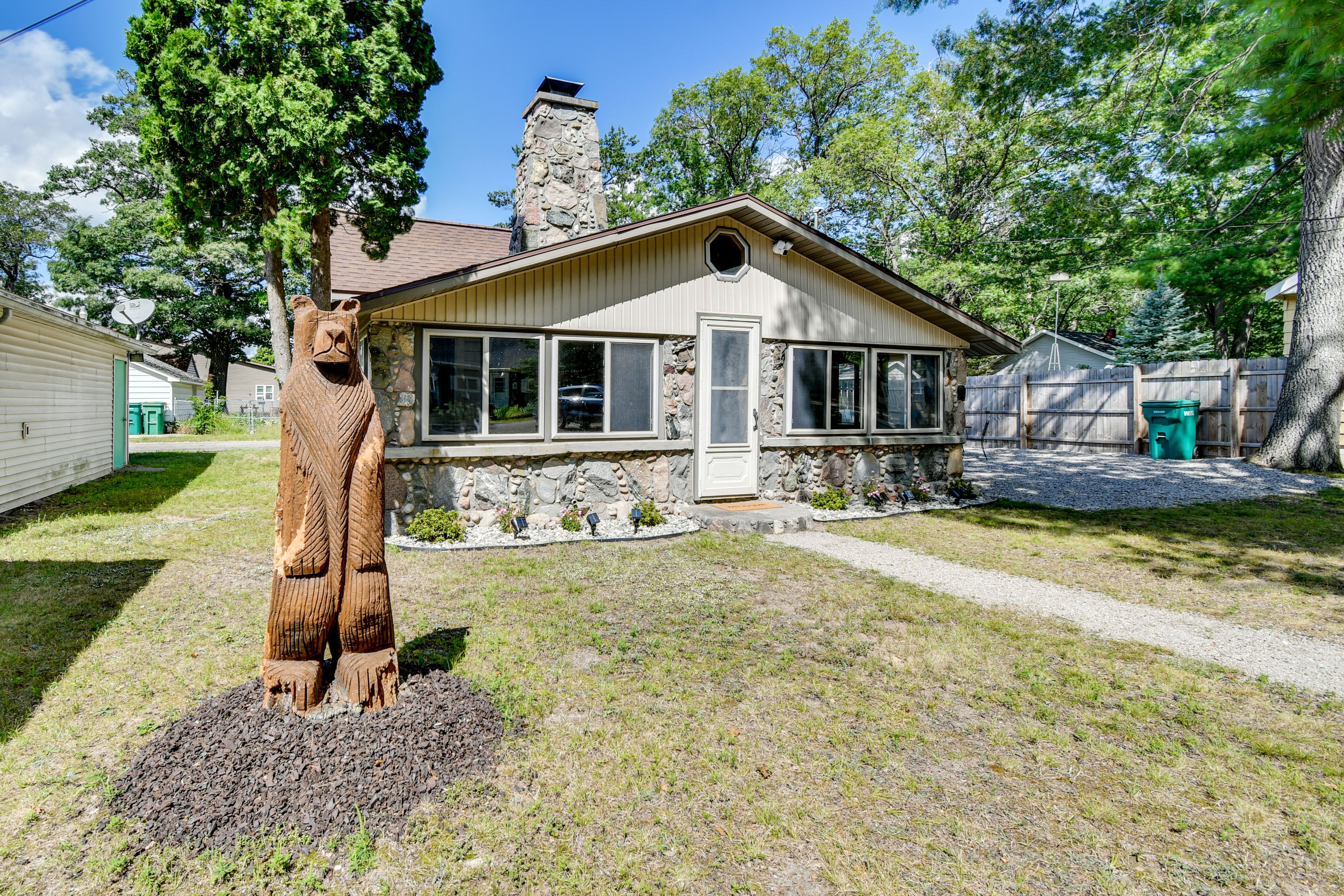 Exterior | 0.3 Mi to Trestle Park on Lake Houghton