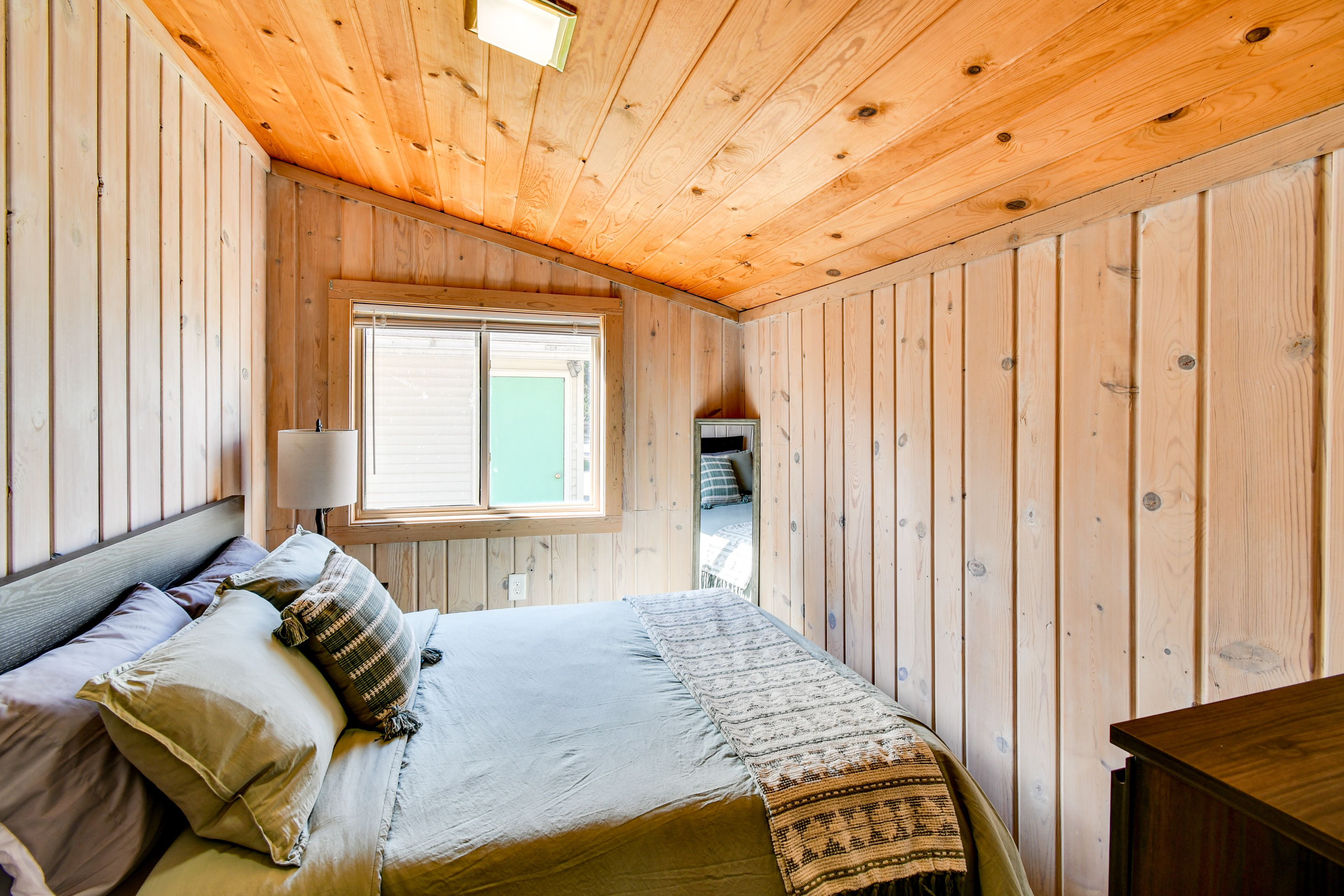 Bedroom 1 | Full Bed | Linens Provided