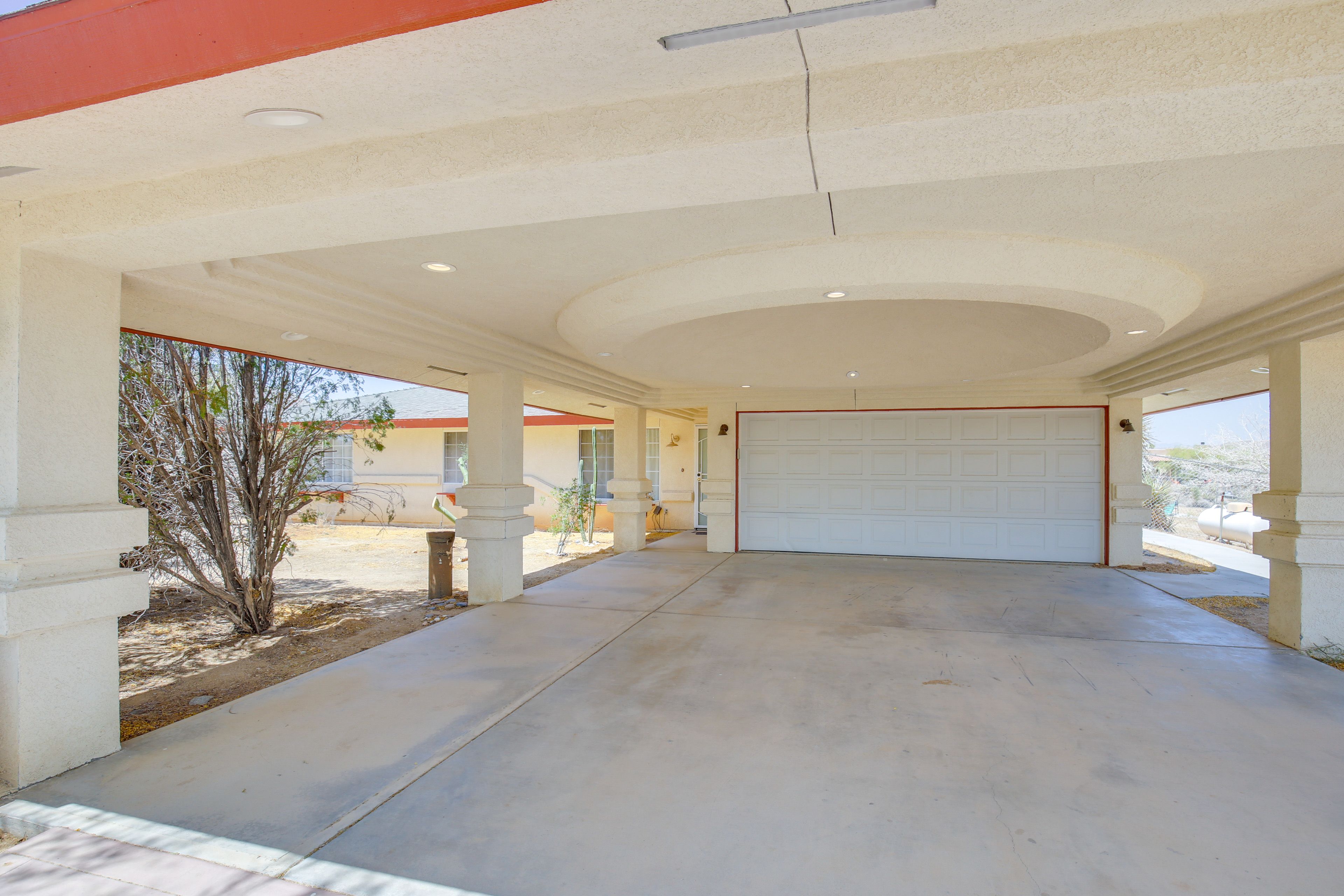 Parking | Driveway (2 Vehicles)