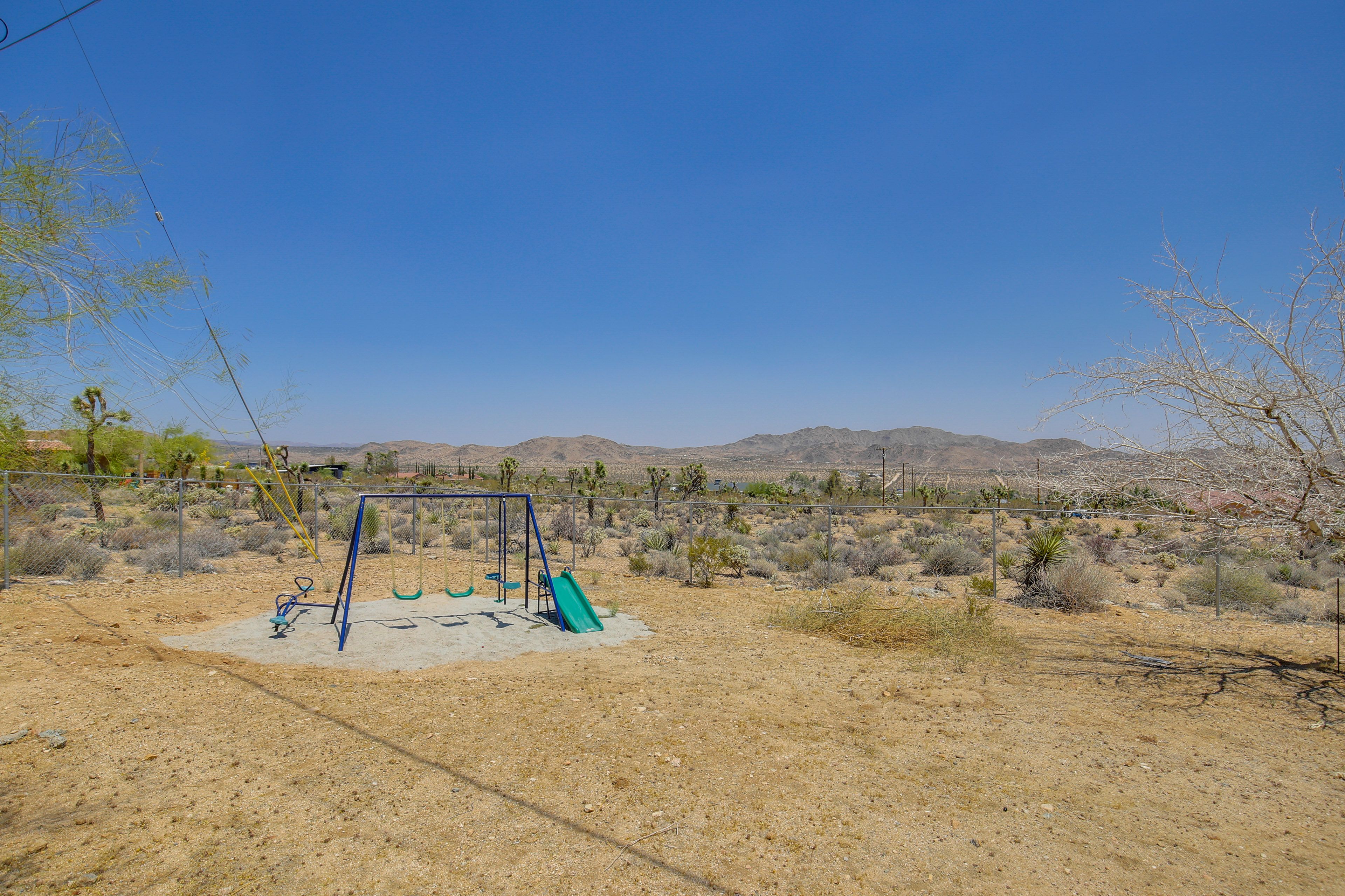 Private Yard | Playset