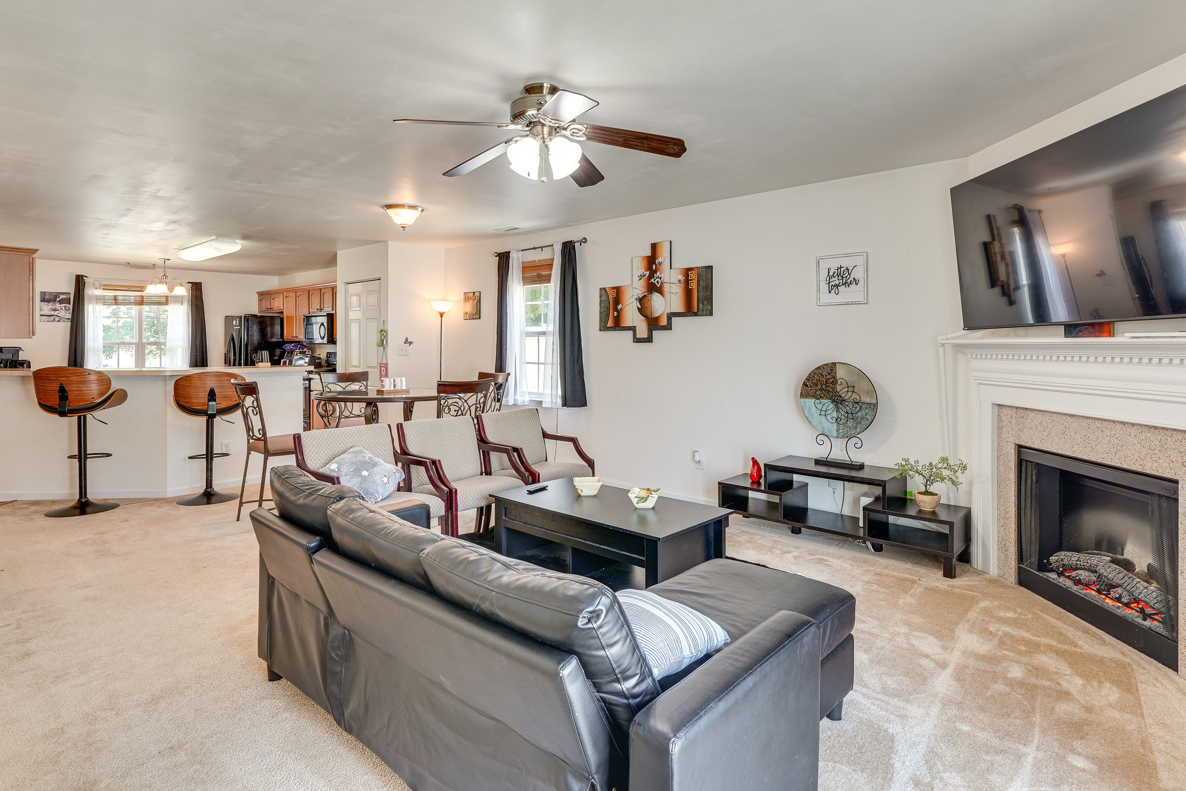 Living Area | TV | Gas Fireplace | 1st Floor