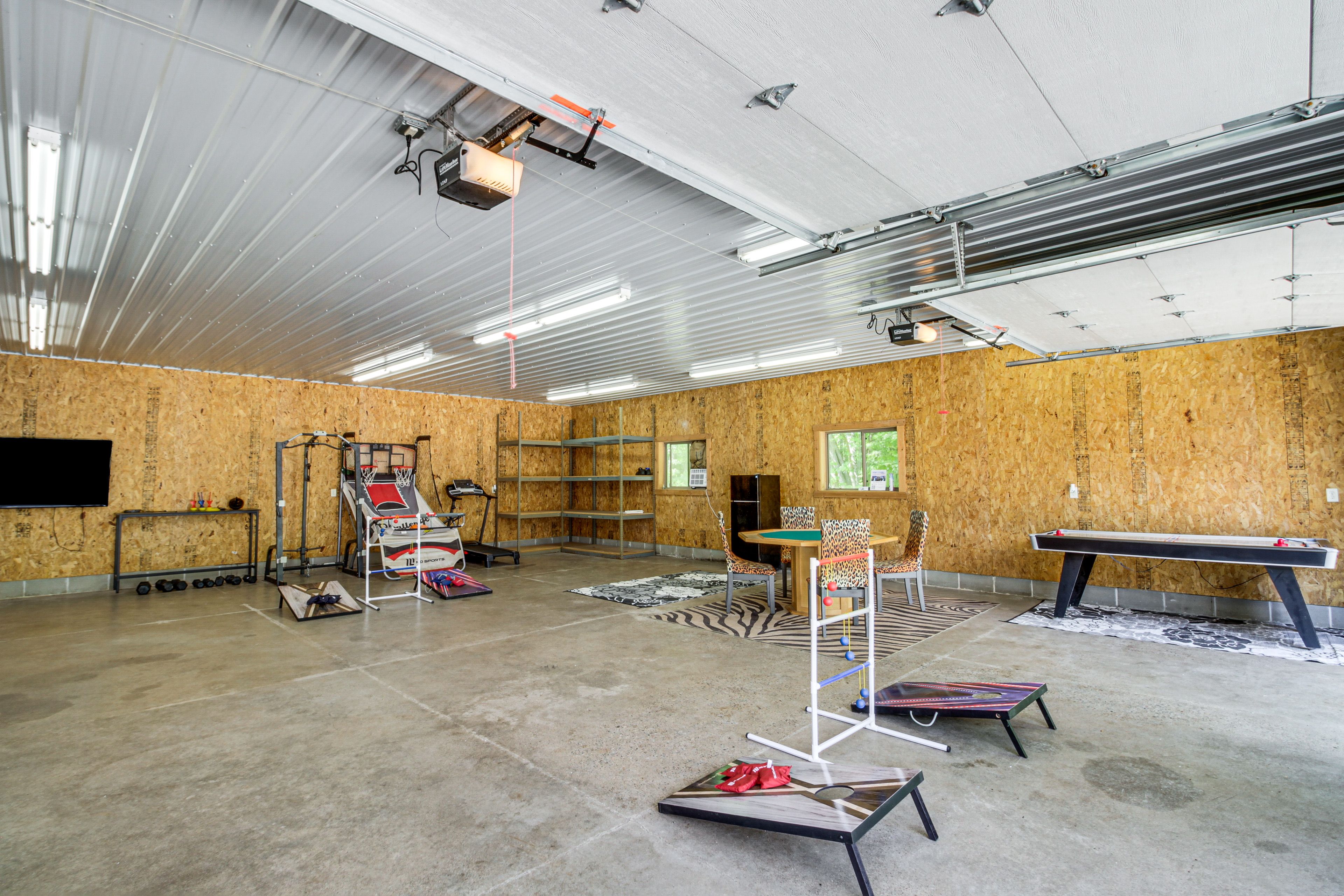 Recreation Room (Garage) | Air Hockey Table | Treadmill | Dartboard