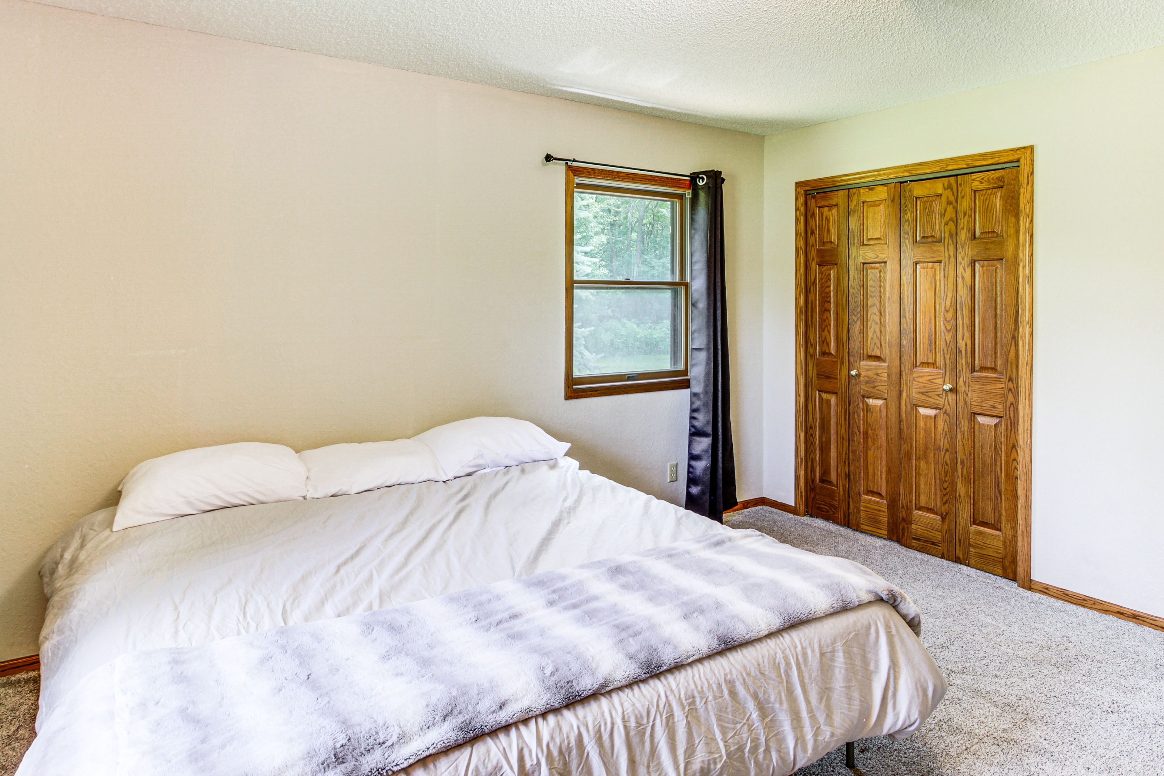 Bedroom 3 | King Bed