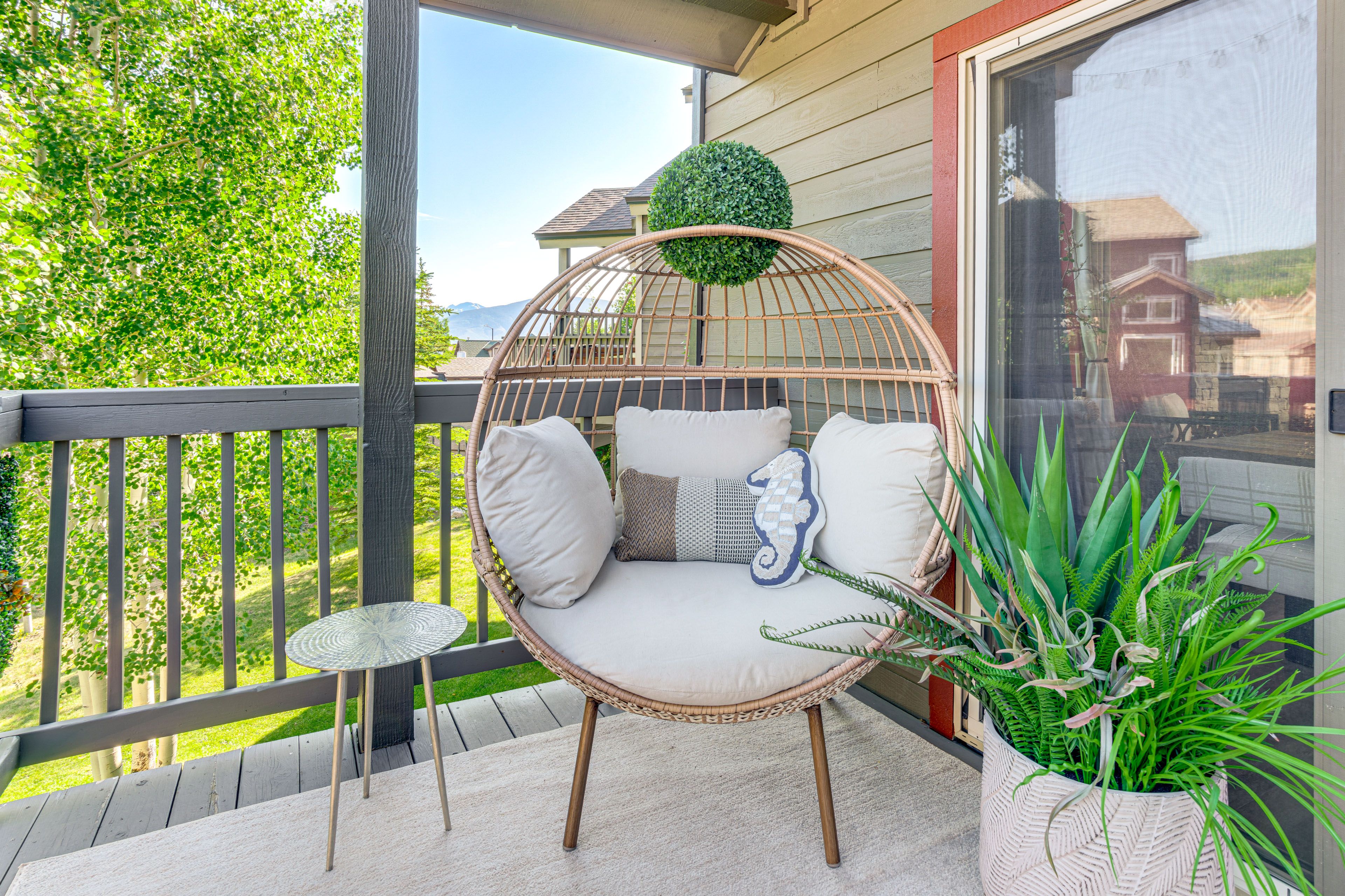 Exterior | Balcony | Outdoor Seating