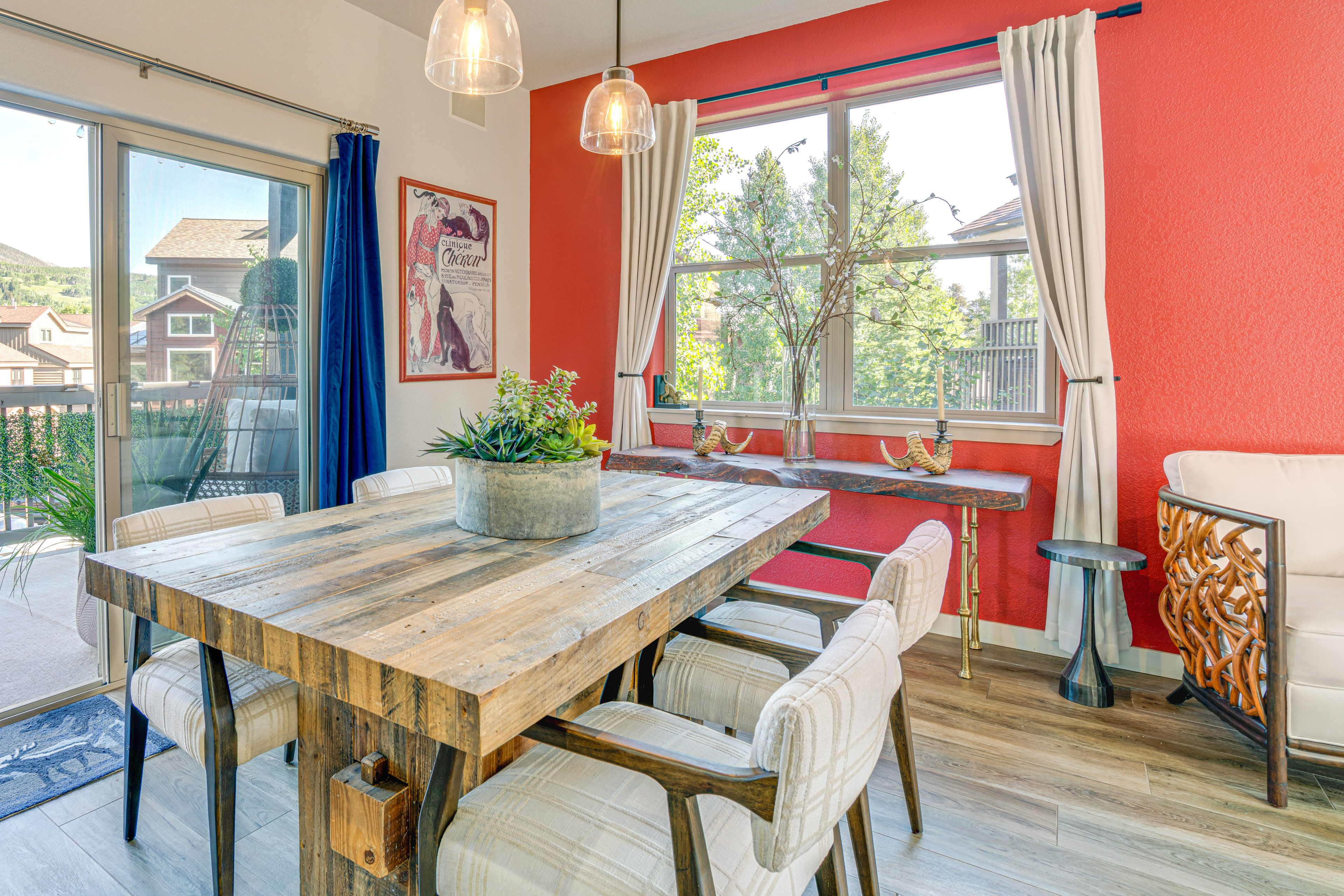 Dining Area | Main Level | Dining Table