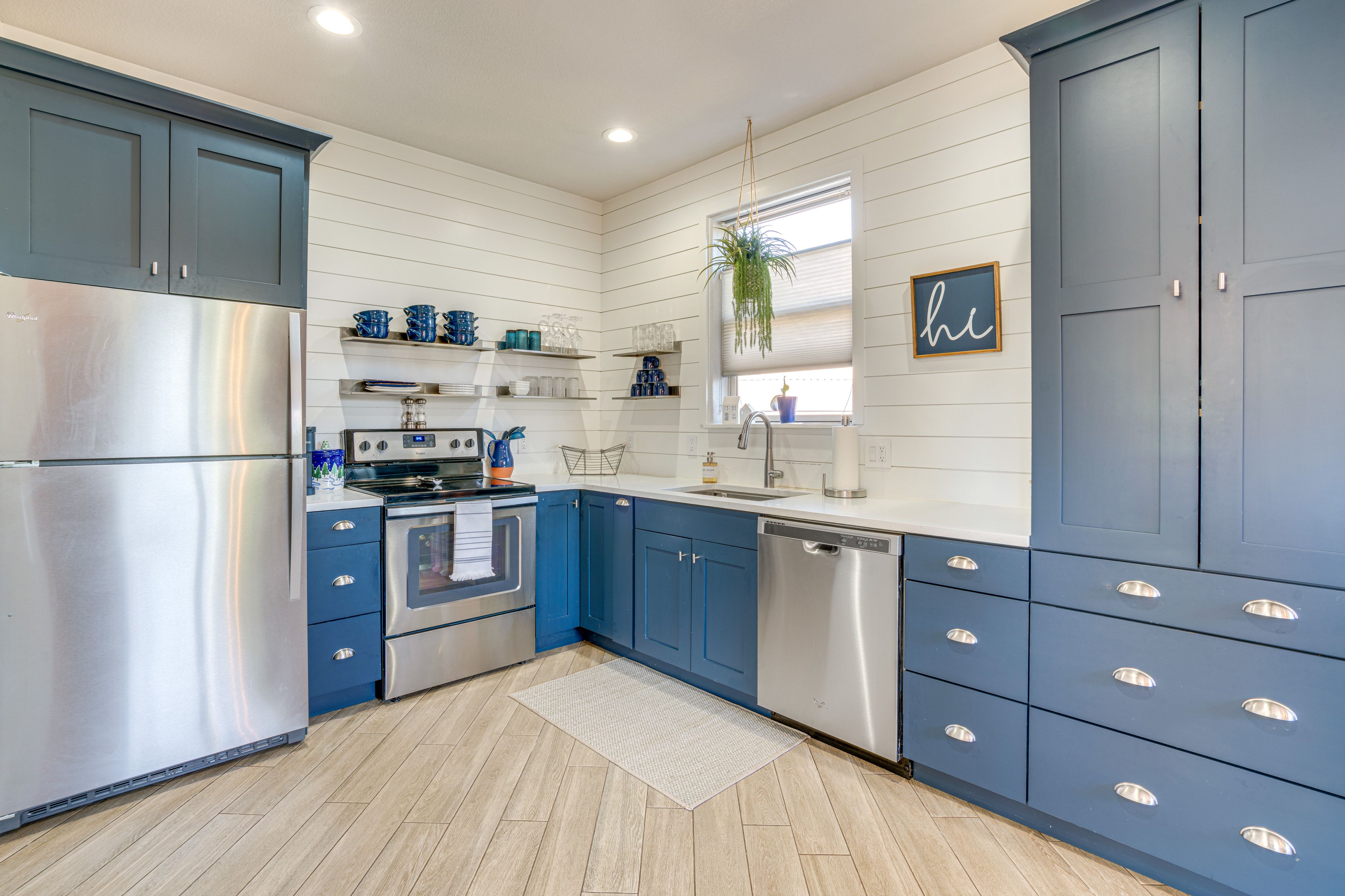 Kitchen | Main Level | Cooking Basics | Stove/Oven