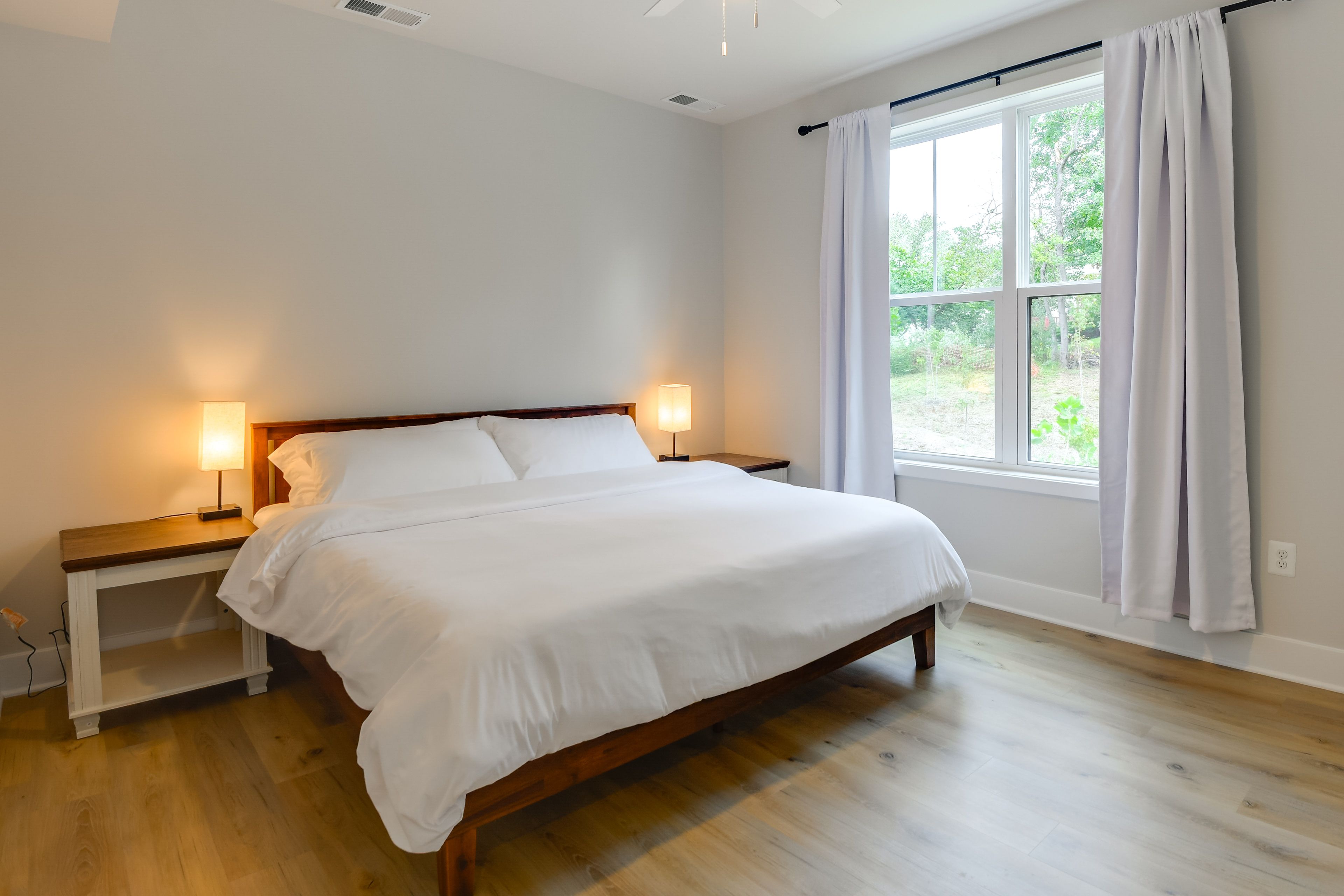 Bedroom 4 | King Bed | Level 1