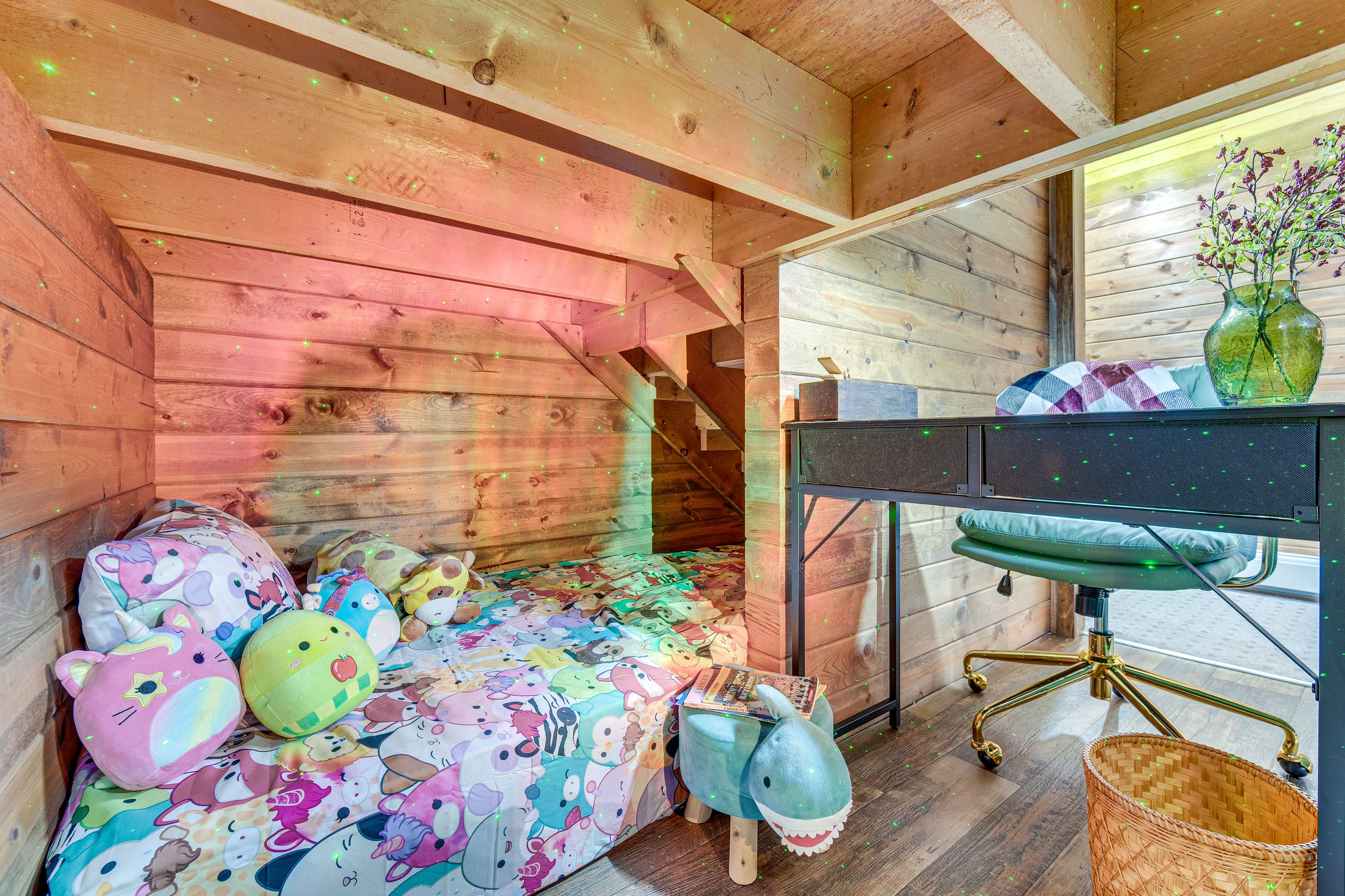 Dedicated Workspace | Kids' Nook