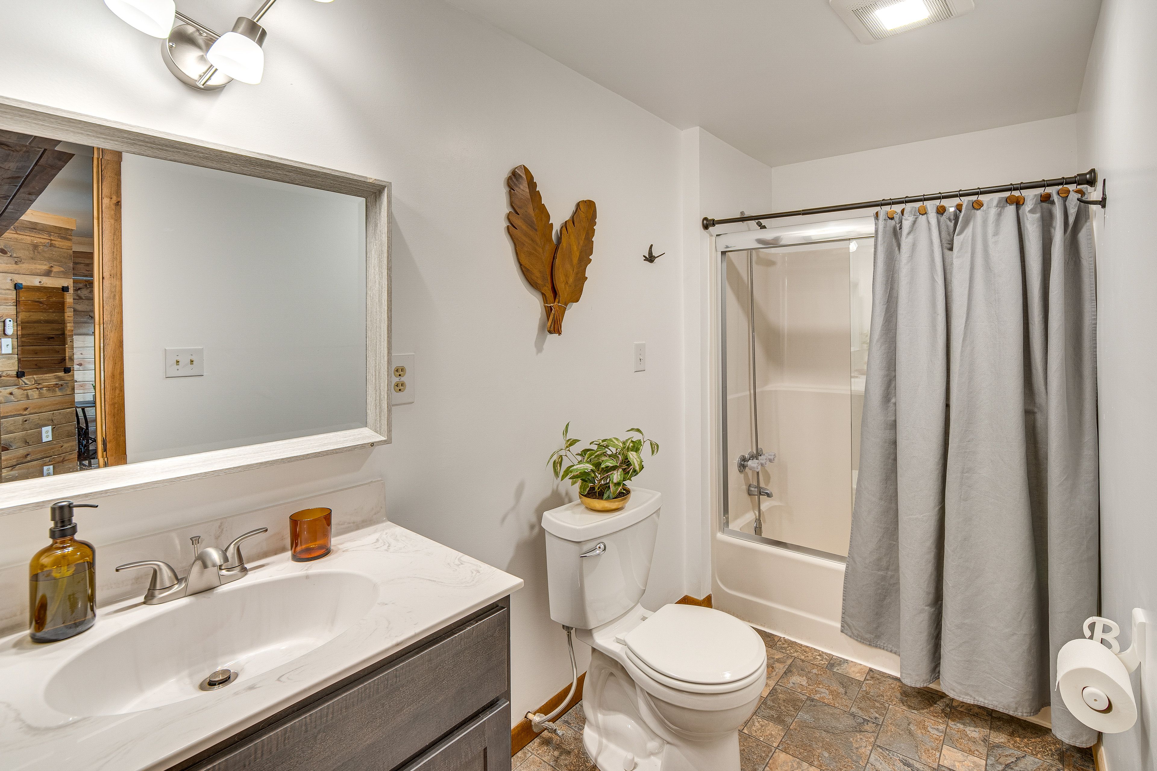 Full Bath | Towels | Hair Dryer