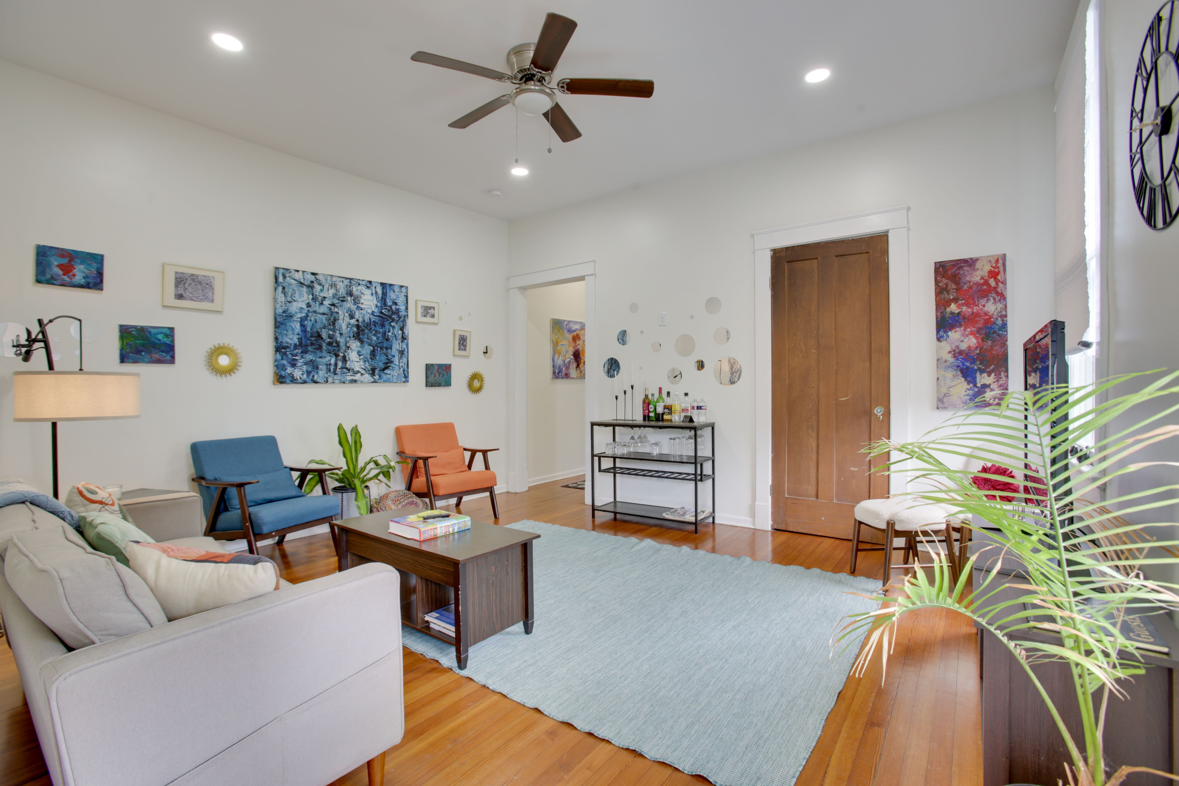 Living Room | Smart TV | Free WiFi