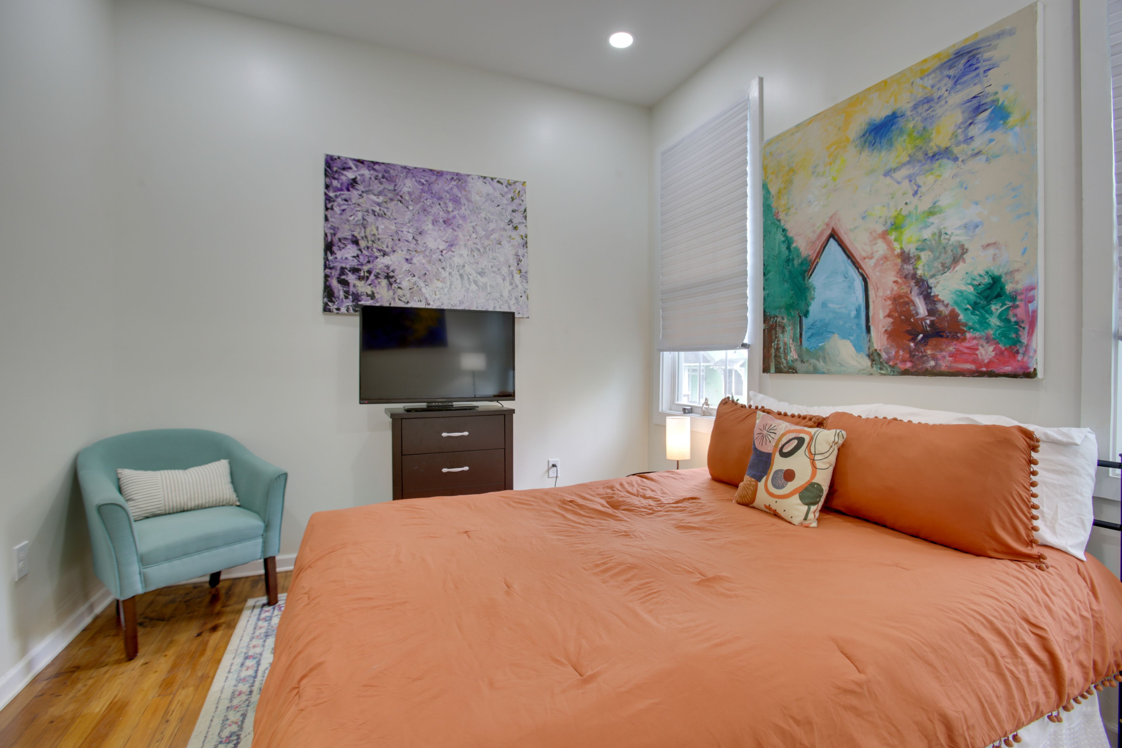 Bedroom 1 | Queen Bed