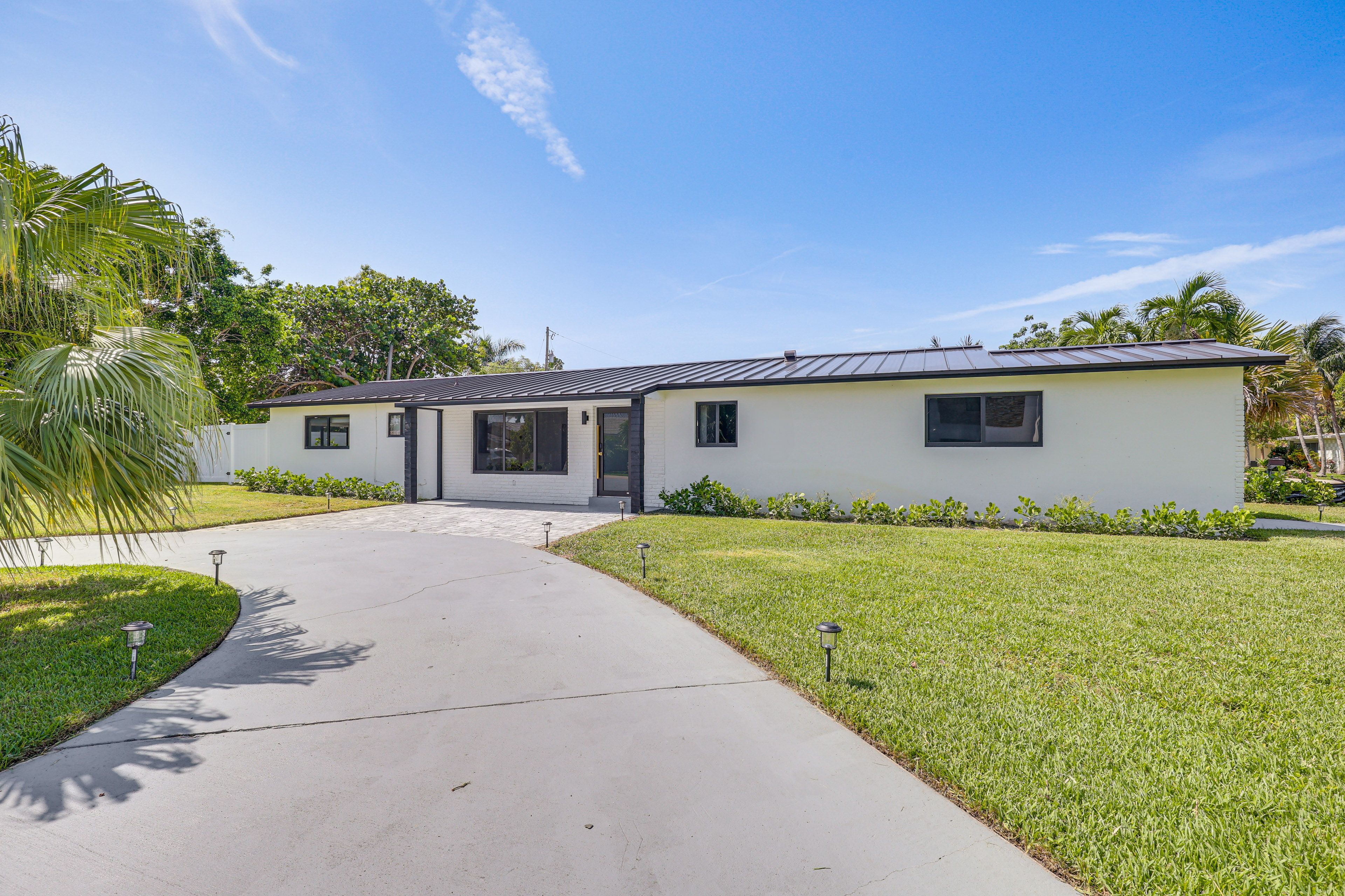 Delray Beach Vacation Rental | 3BR | 2BA | 1,396 Sq Ft | 1 Step to Enter