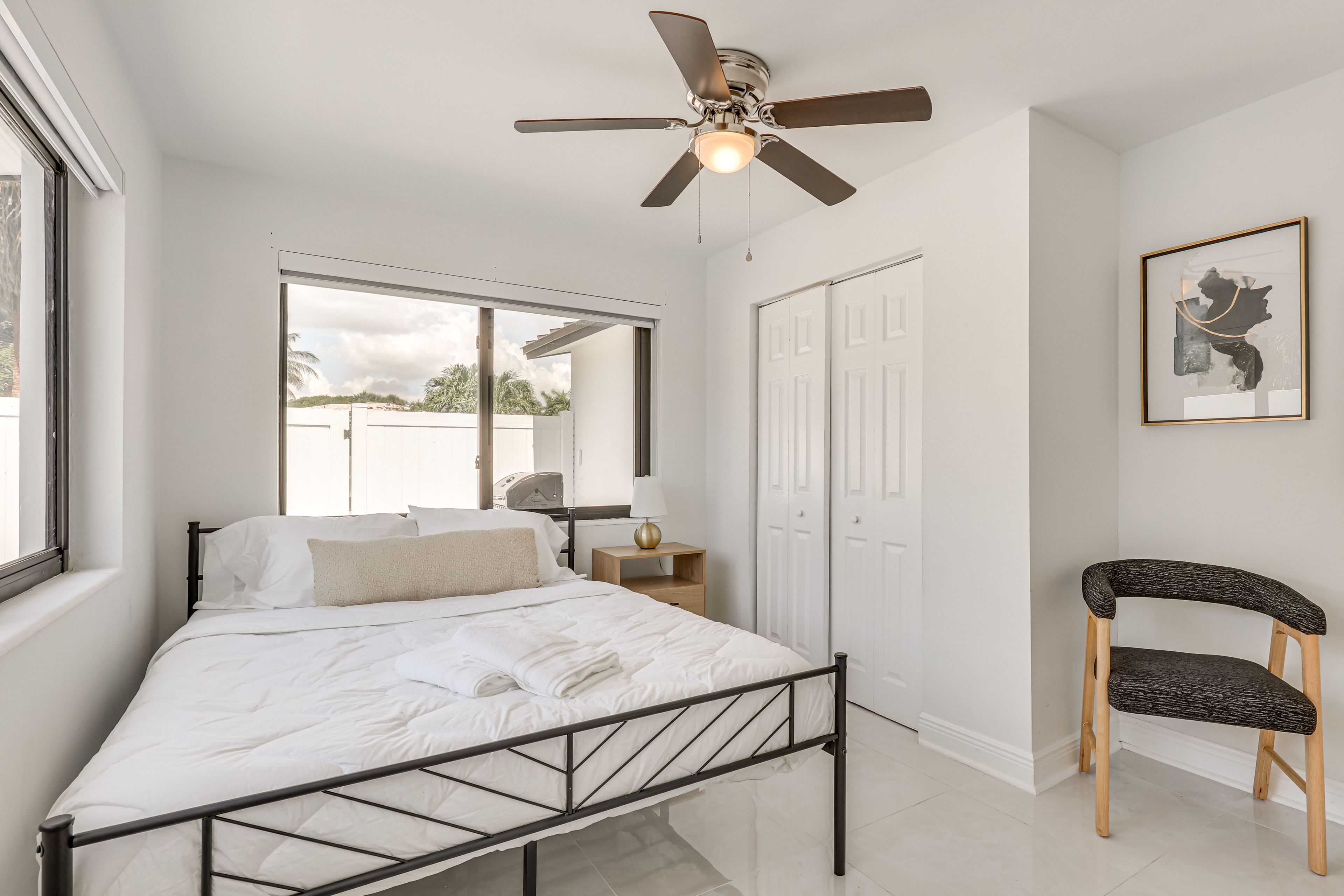 Bedroom 3 | Queen Bed