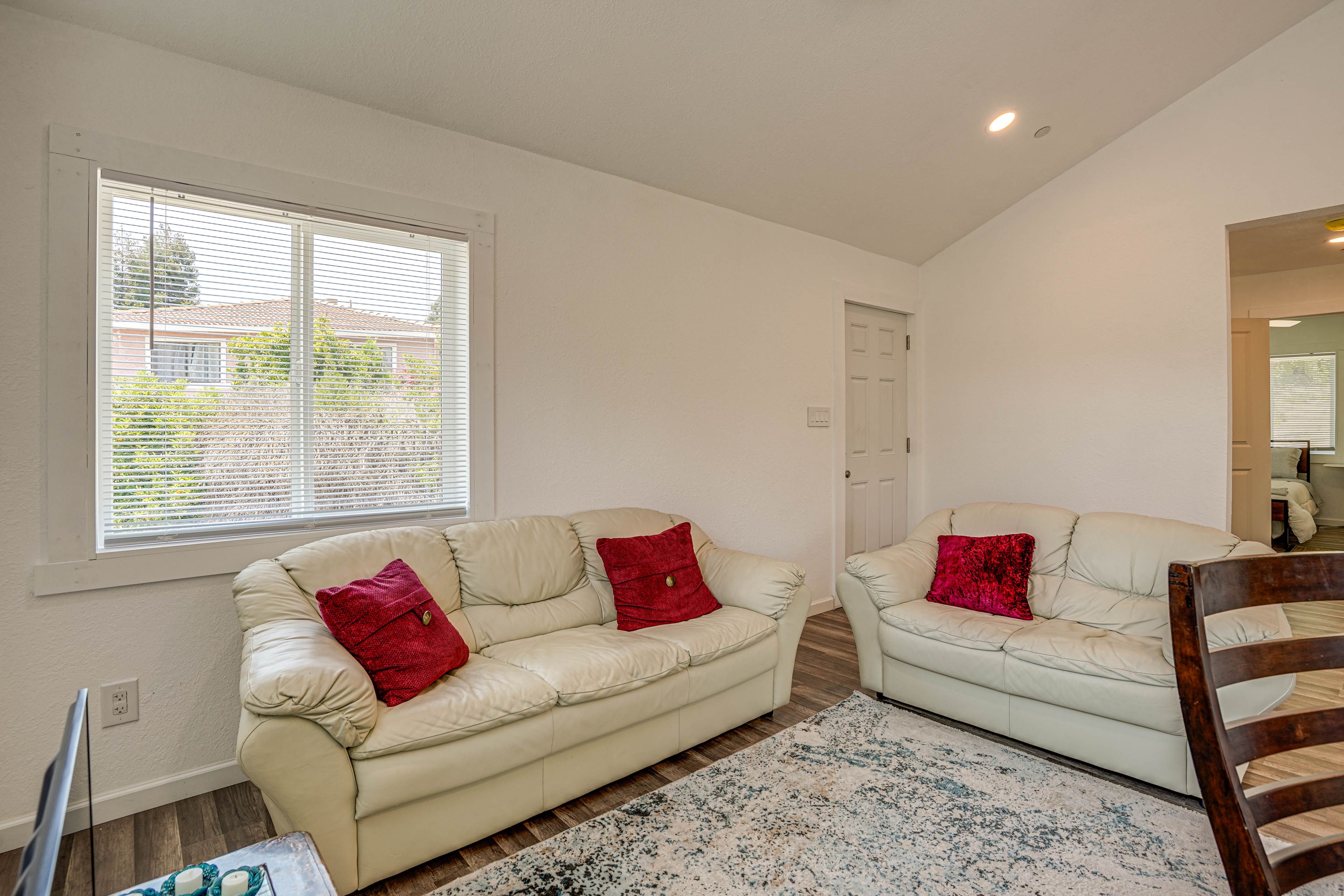 Living Room | Smart TV