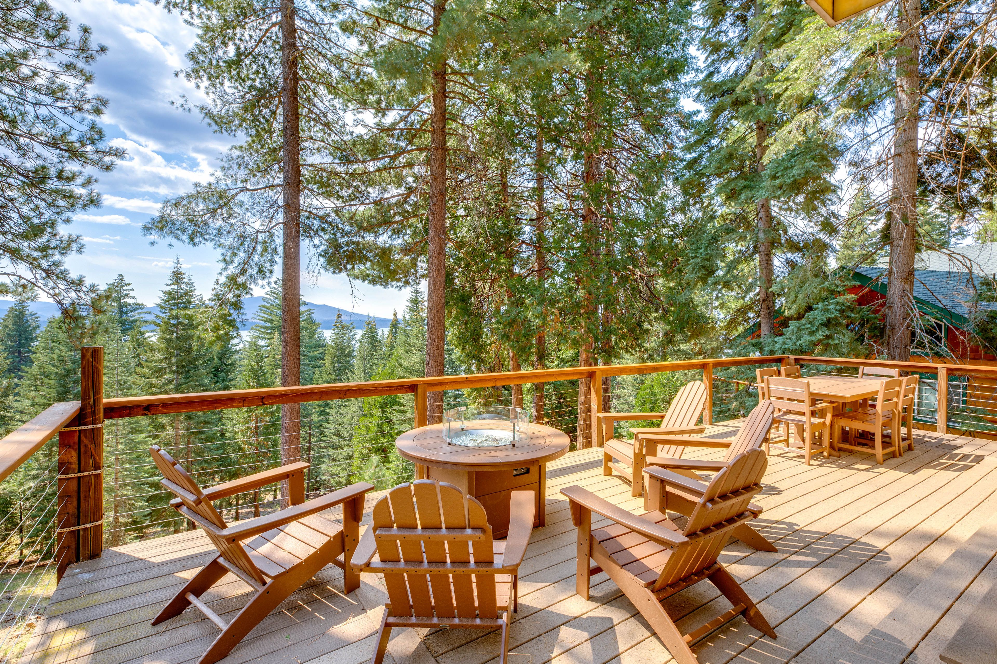 Lake Almanor Vacation Rental | 3BR | 2BA | Stairs Required | 1,408 Sq Ft