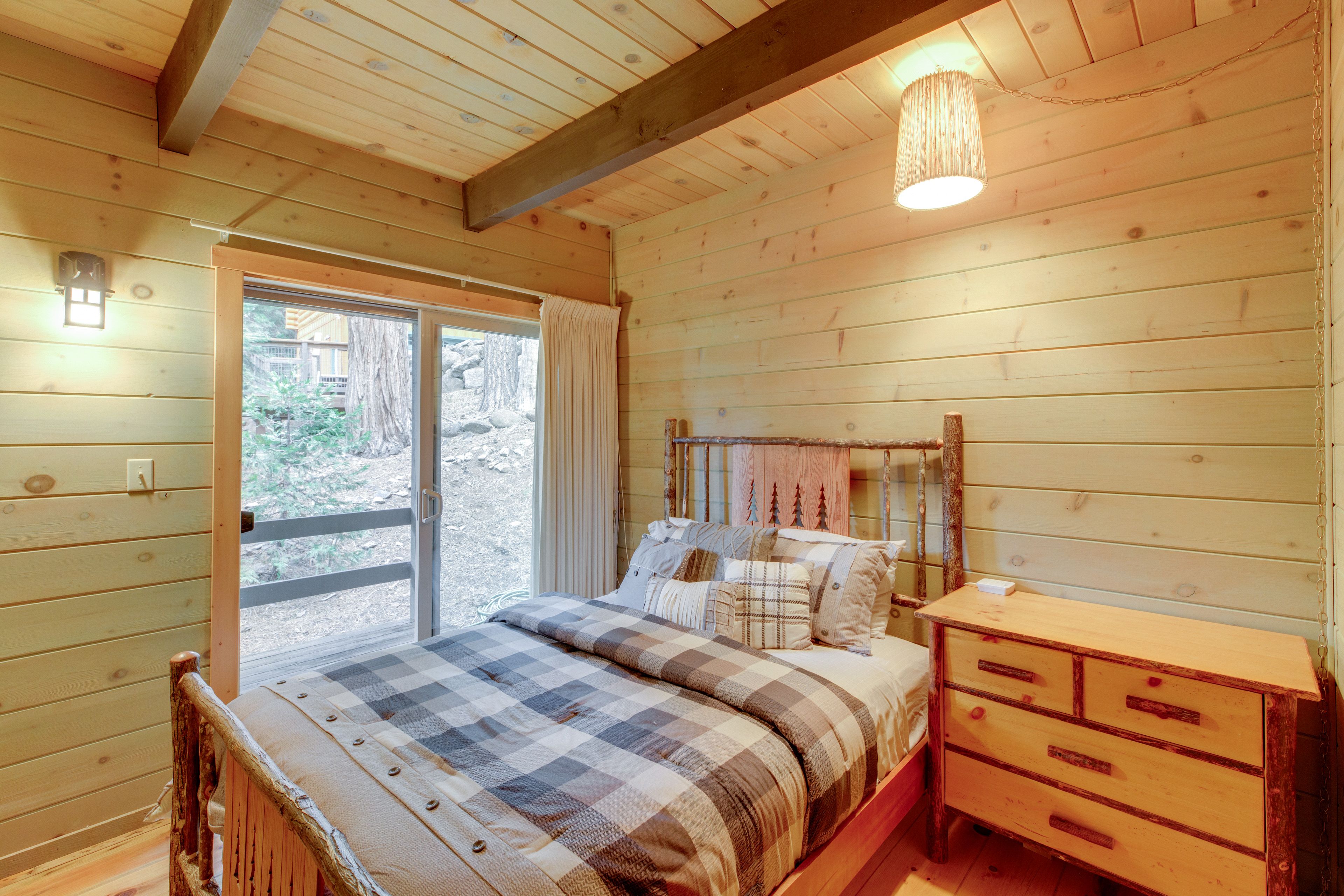 Bedroom 3 | Lower Level | Full Bed | Deck Access