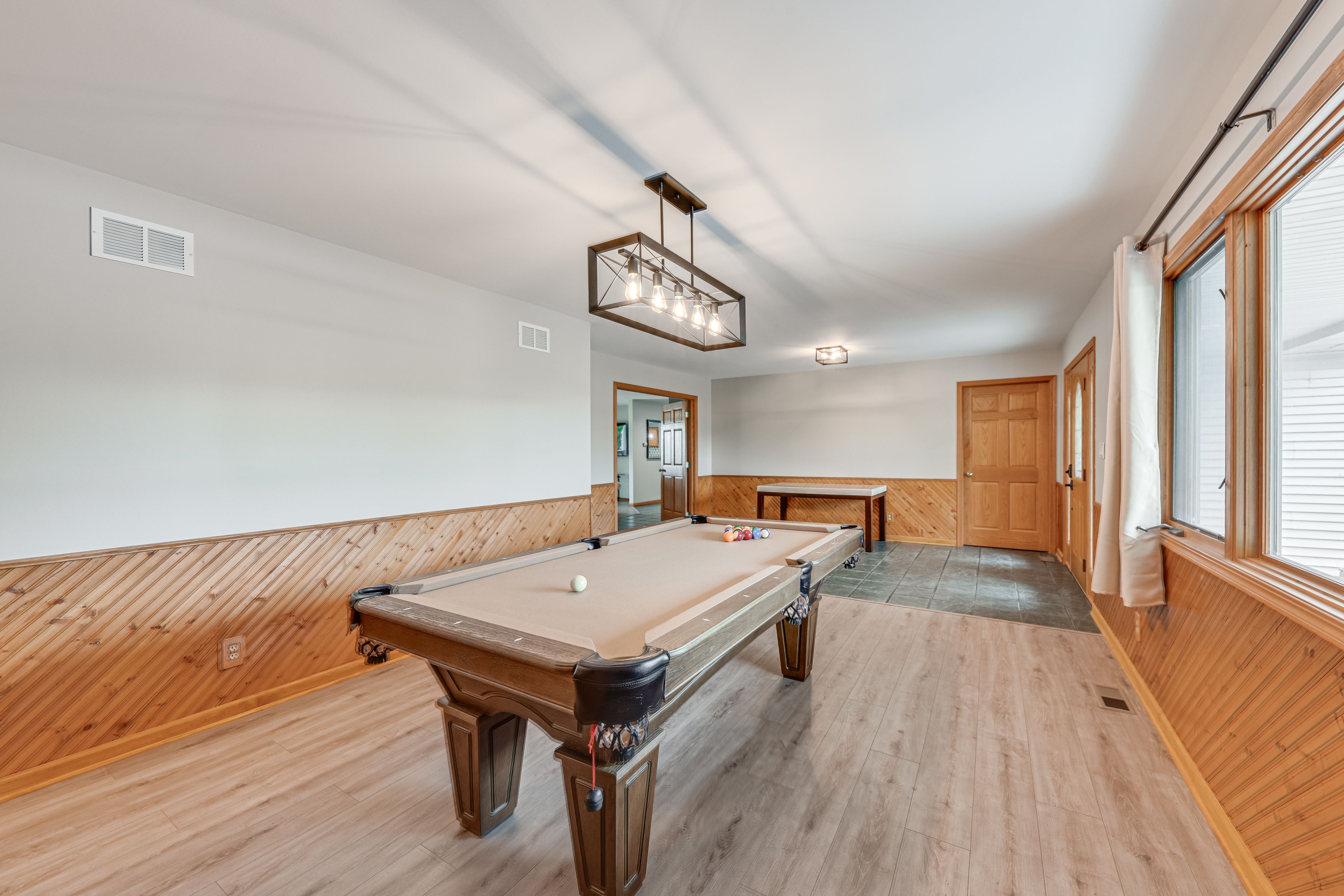 Pool Room | Smart TV