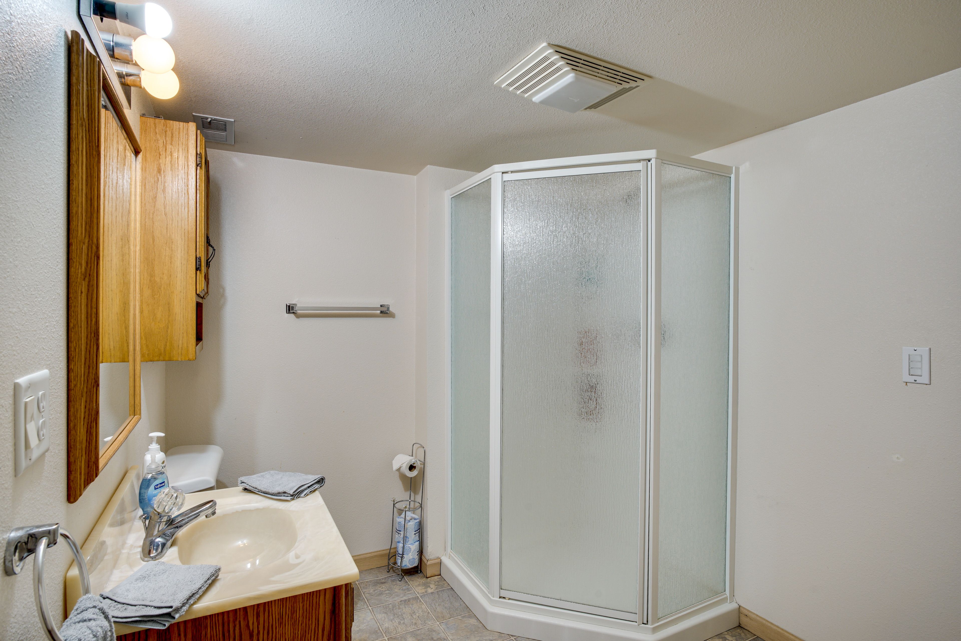 Bathroom | Towels Provided | 1st Floor