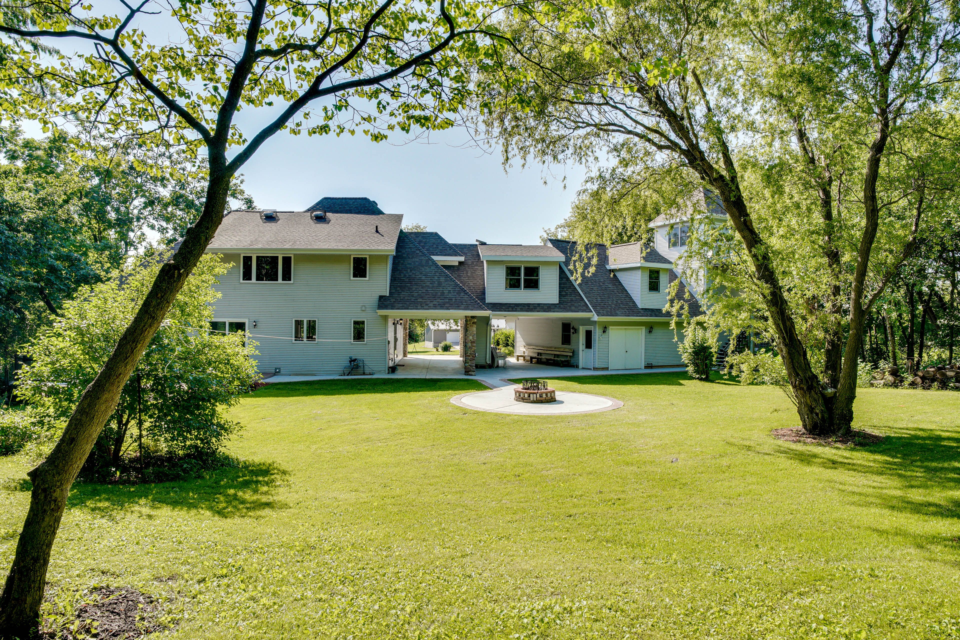 Villa Exterior | Fire Pit