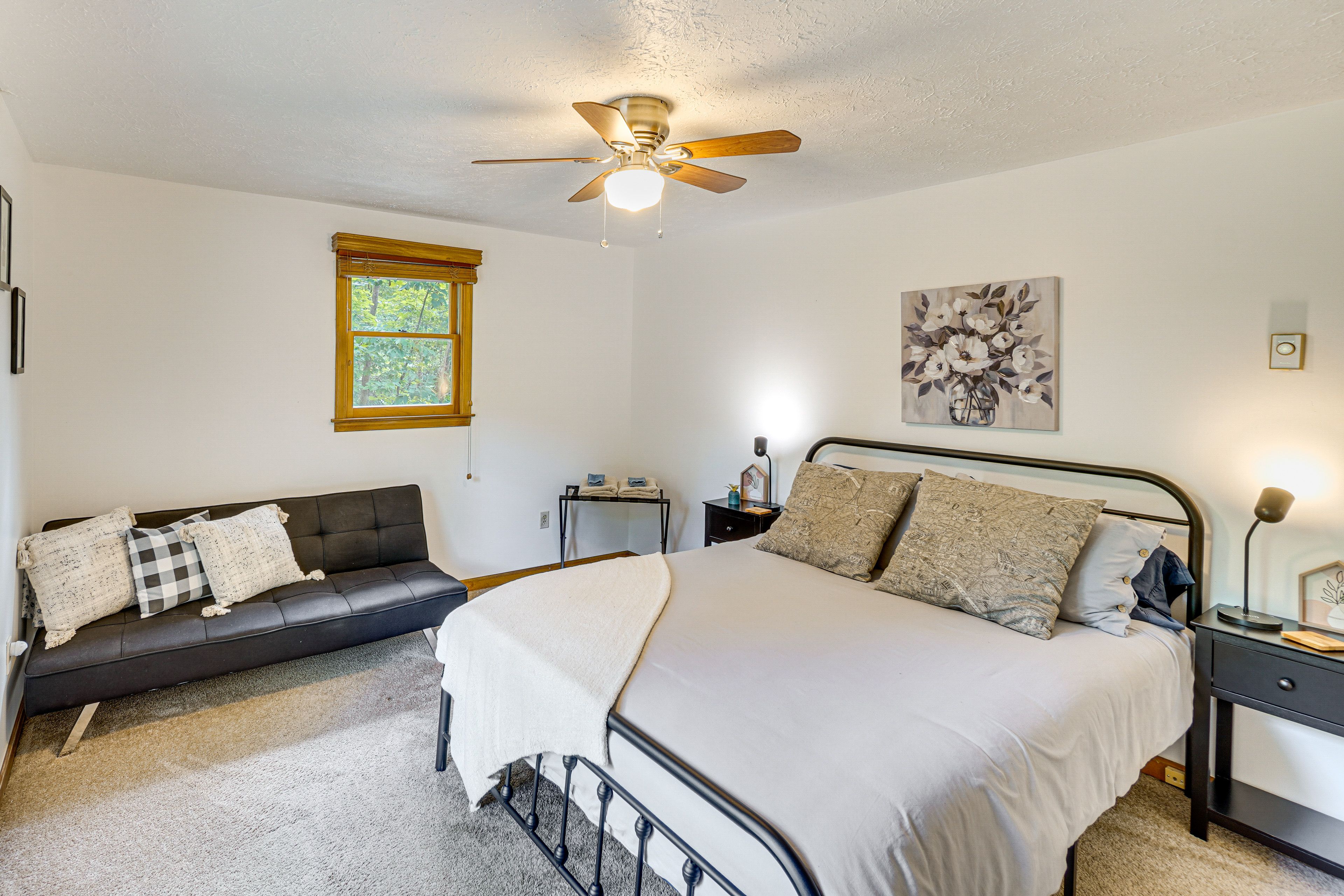 Bedroom 2 | Queen Bed | Full Futon