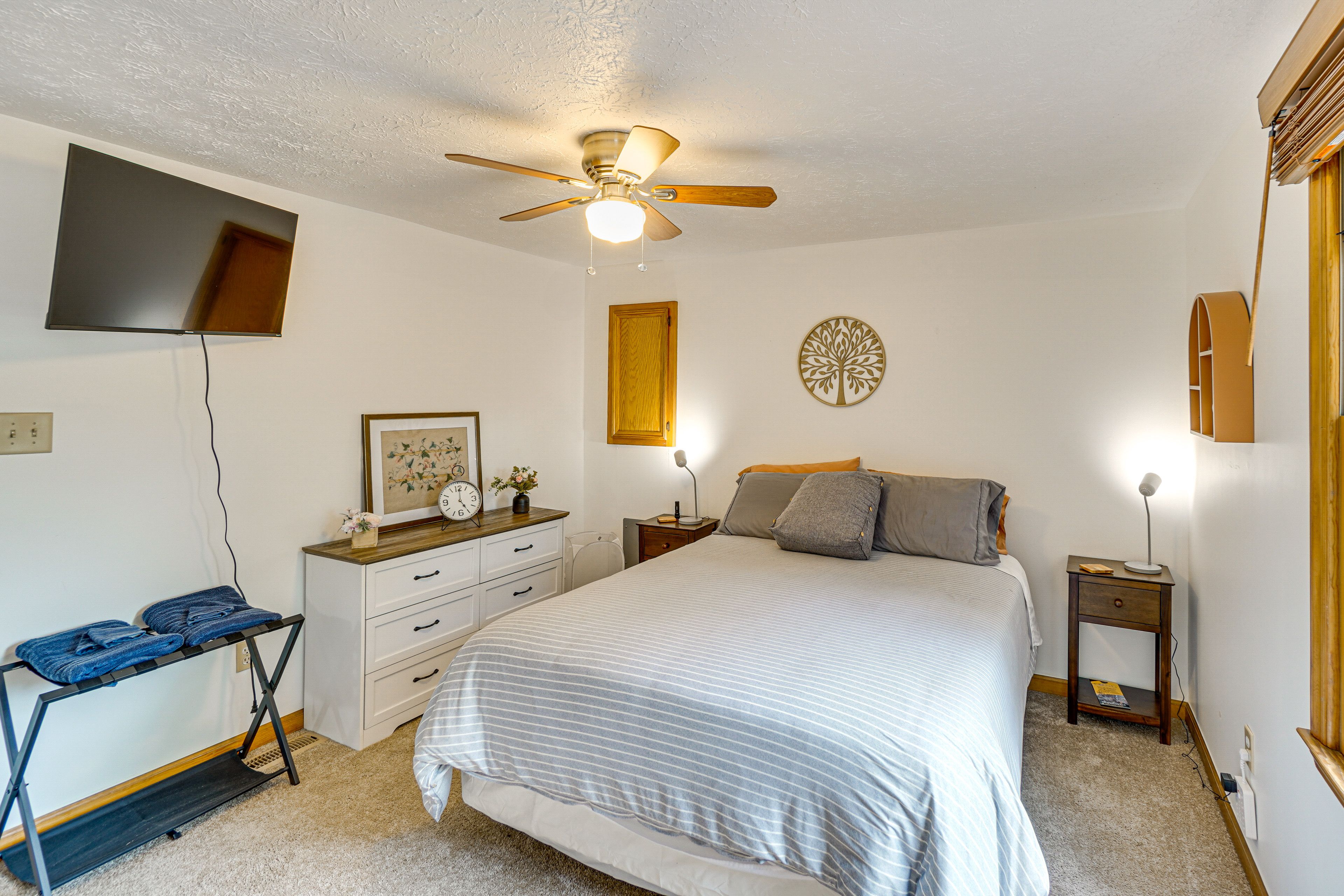 Bedroom 1 | Queen Bed | Linens Provided | Smart TV